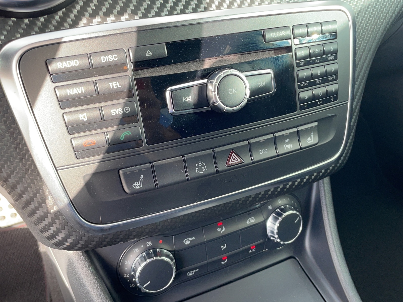 MERCEDES-BENZ A-Klasse W176 A 250 AMG Line 4m-image-9