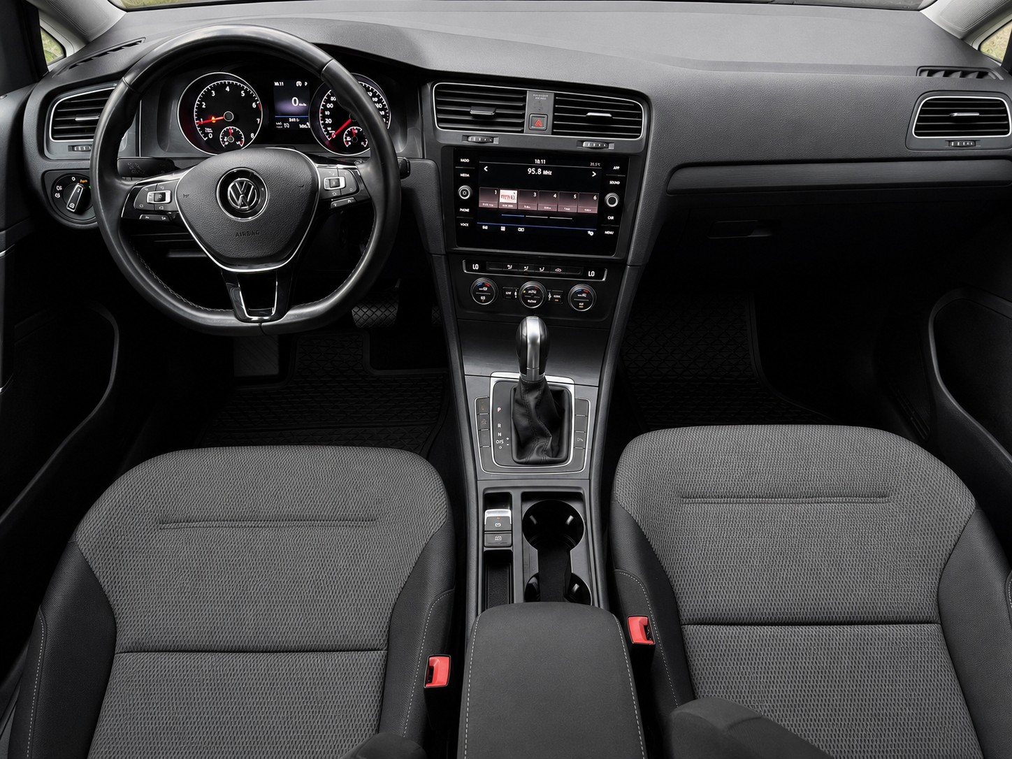 VW Golf 1.0 TSI Comfortline DSG-image-6