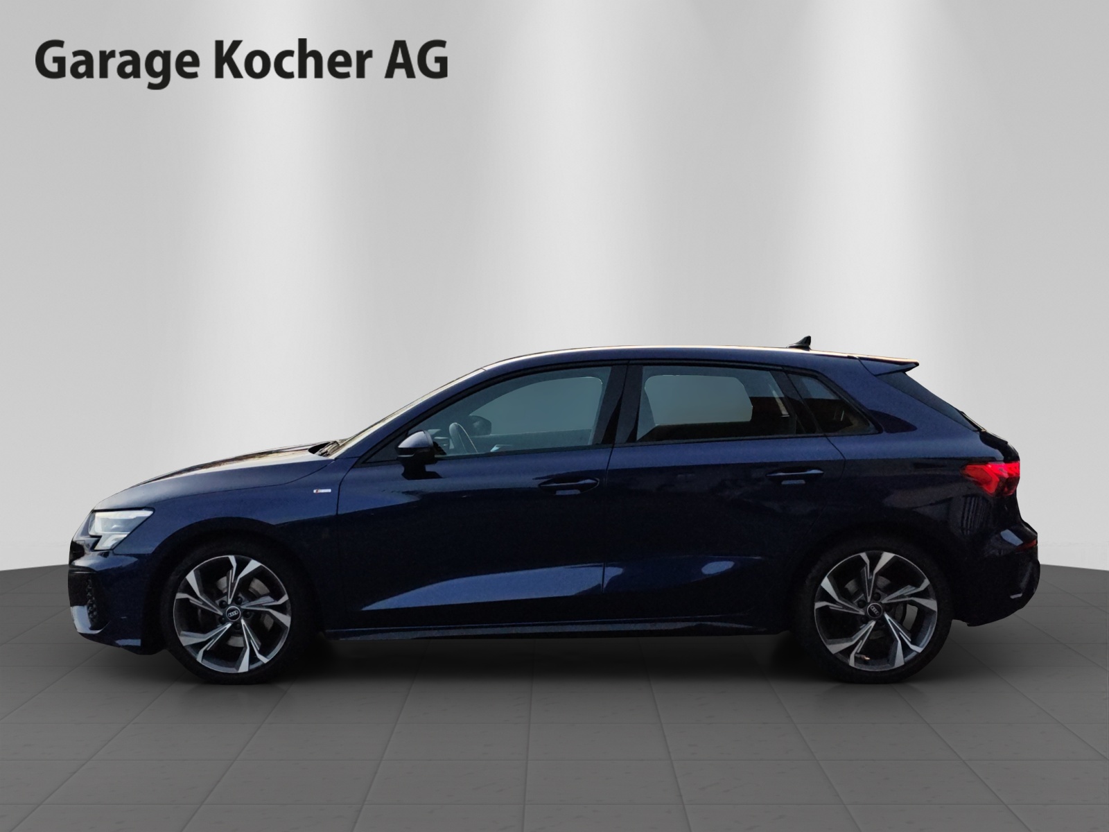 AUDI A3 Sportback 40 TFSI S line quattro S-tronic-image-2