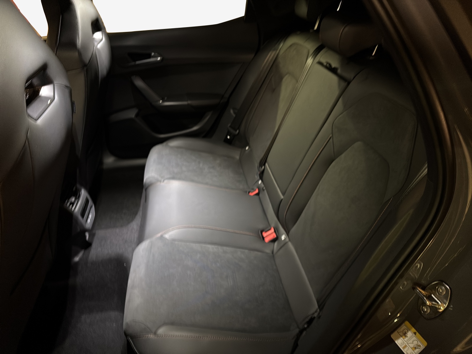 CUPRA Formentor 1.5 e-HYBRID pHEV VZ DSG-image-11