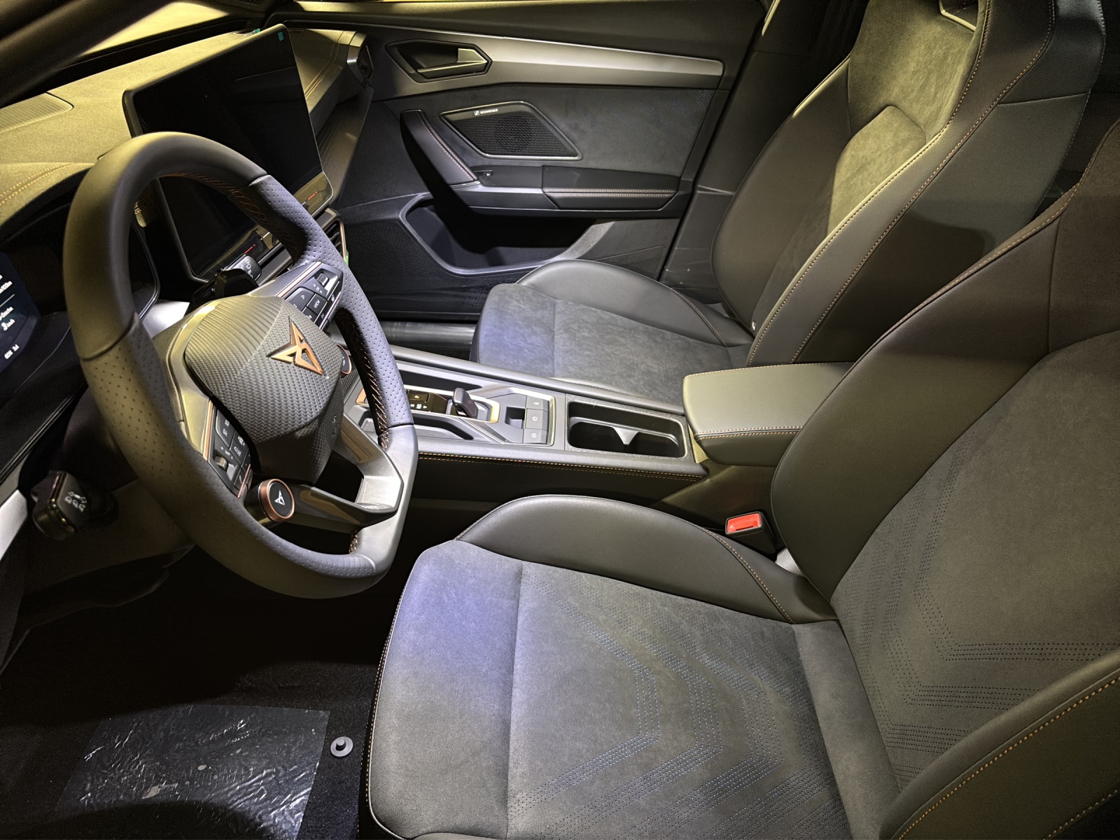 CUPRA Formentor 1.5 e-HYBRID pHEV VZ DSG-image-7