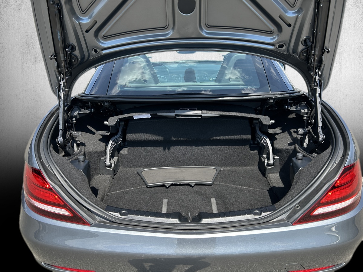 MERCEDES-BENZ SLC 200 9G-Tronic-image-12