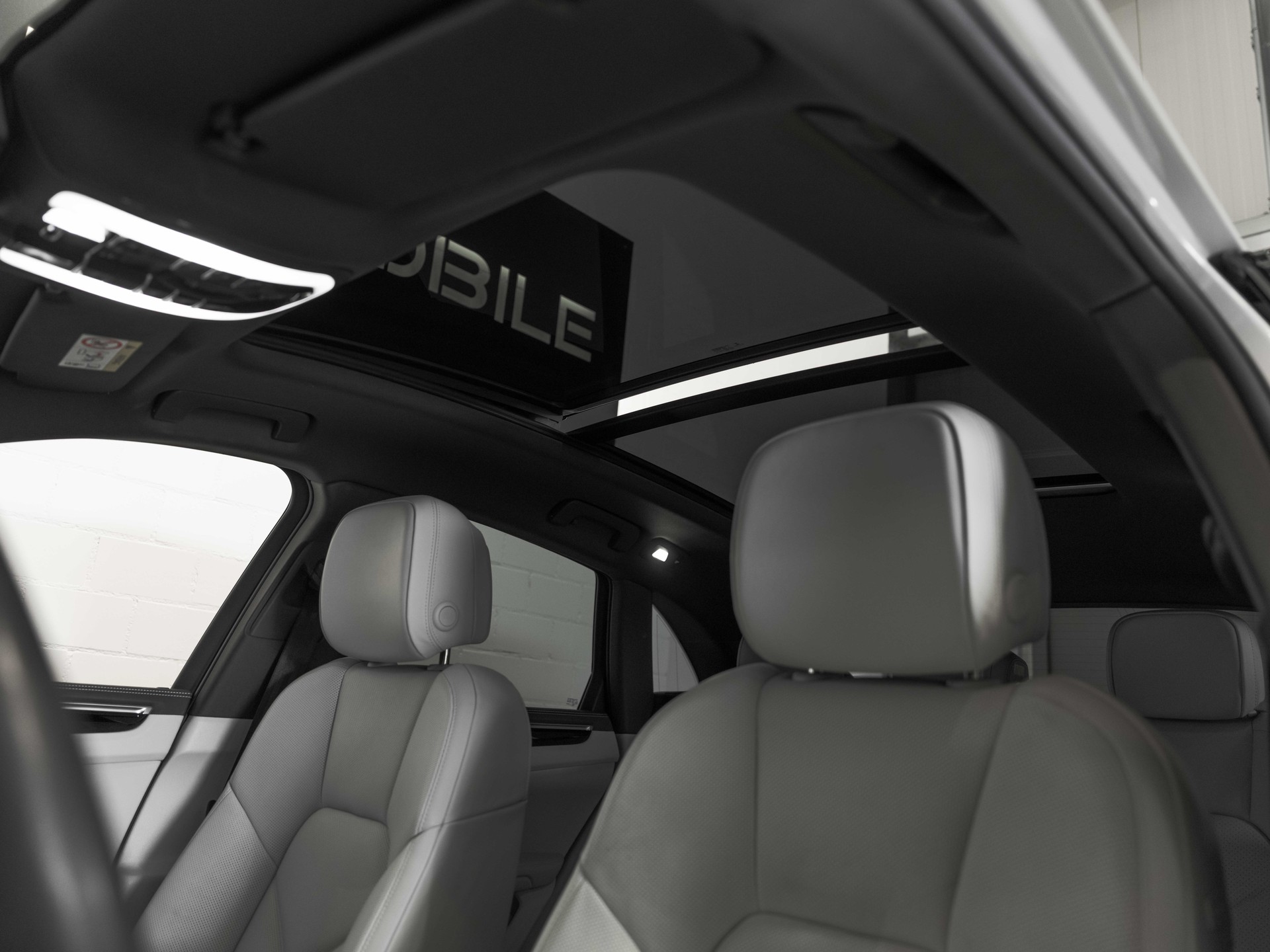 PORSCHE Macan S PDK-image-12