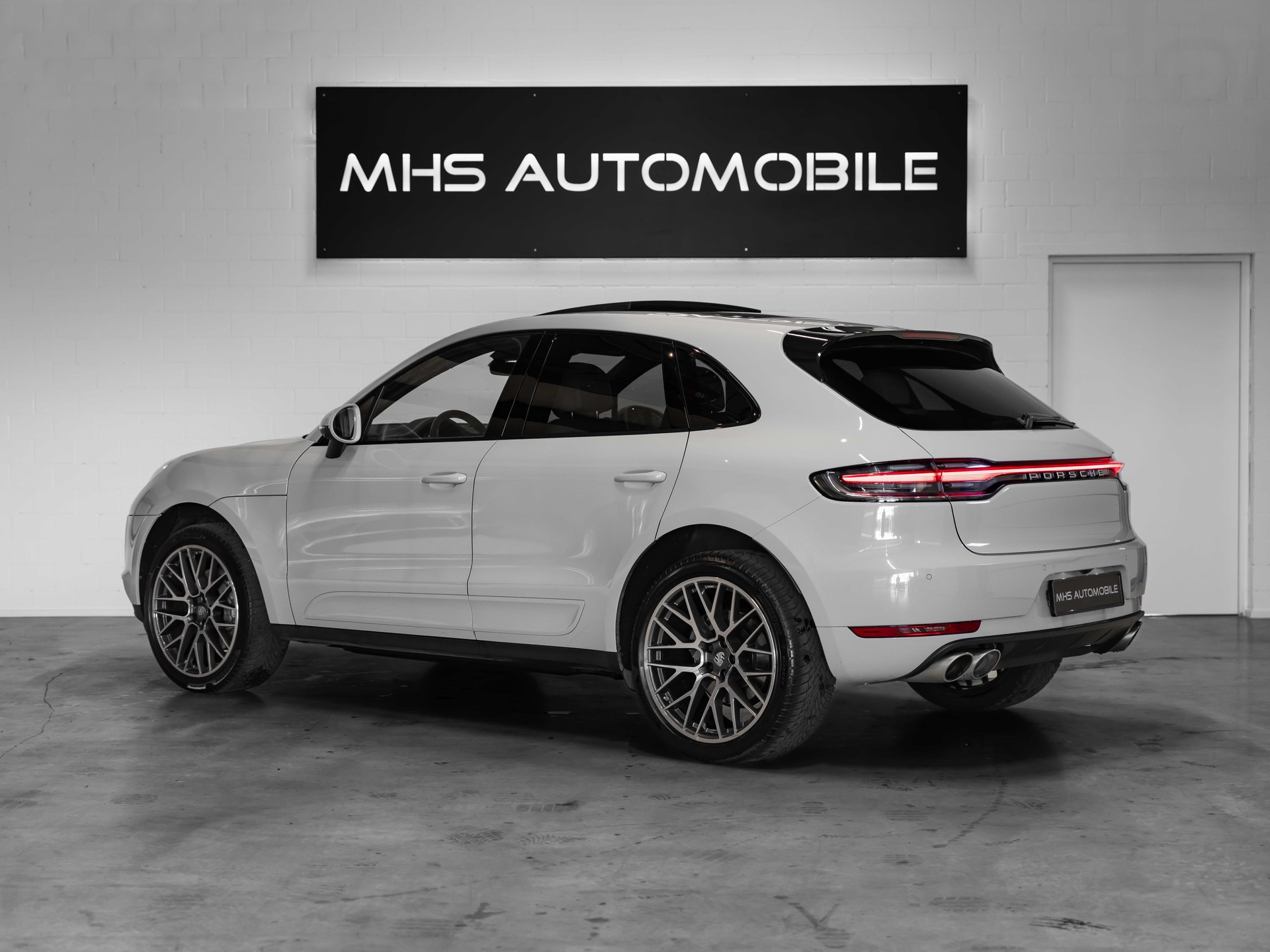 PORSCHE Macan S PDK-image-2