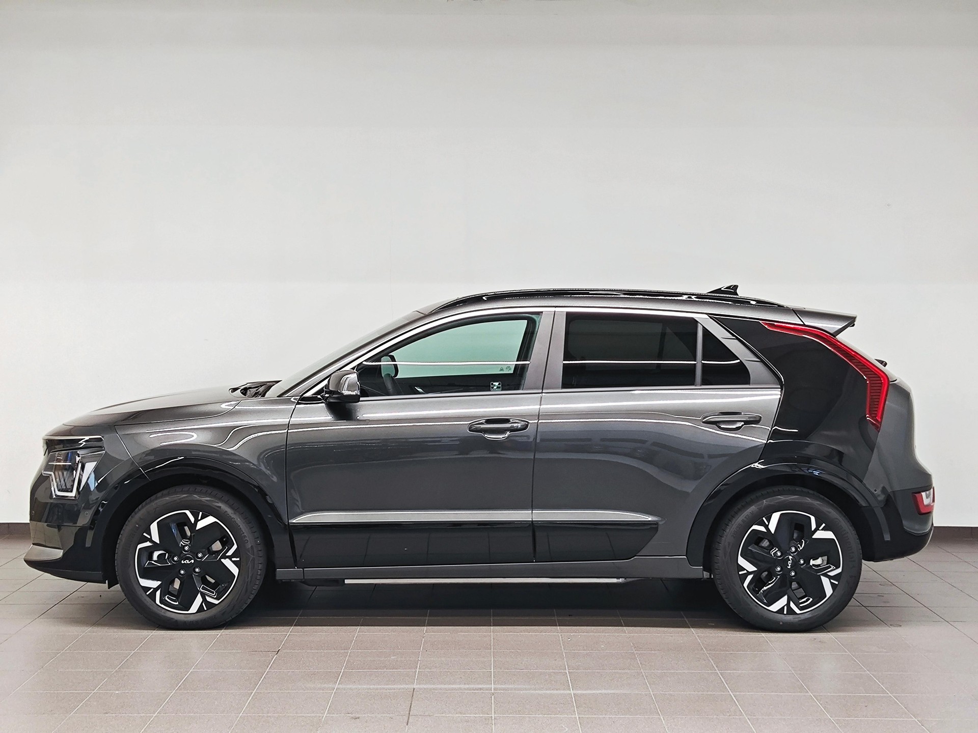 KIA Niro EV Style 64.8 kWh - Ruote invernali incluse-image-3