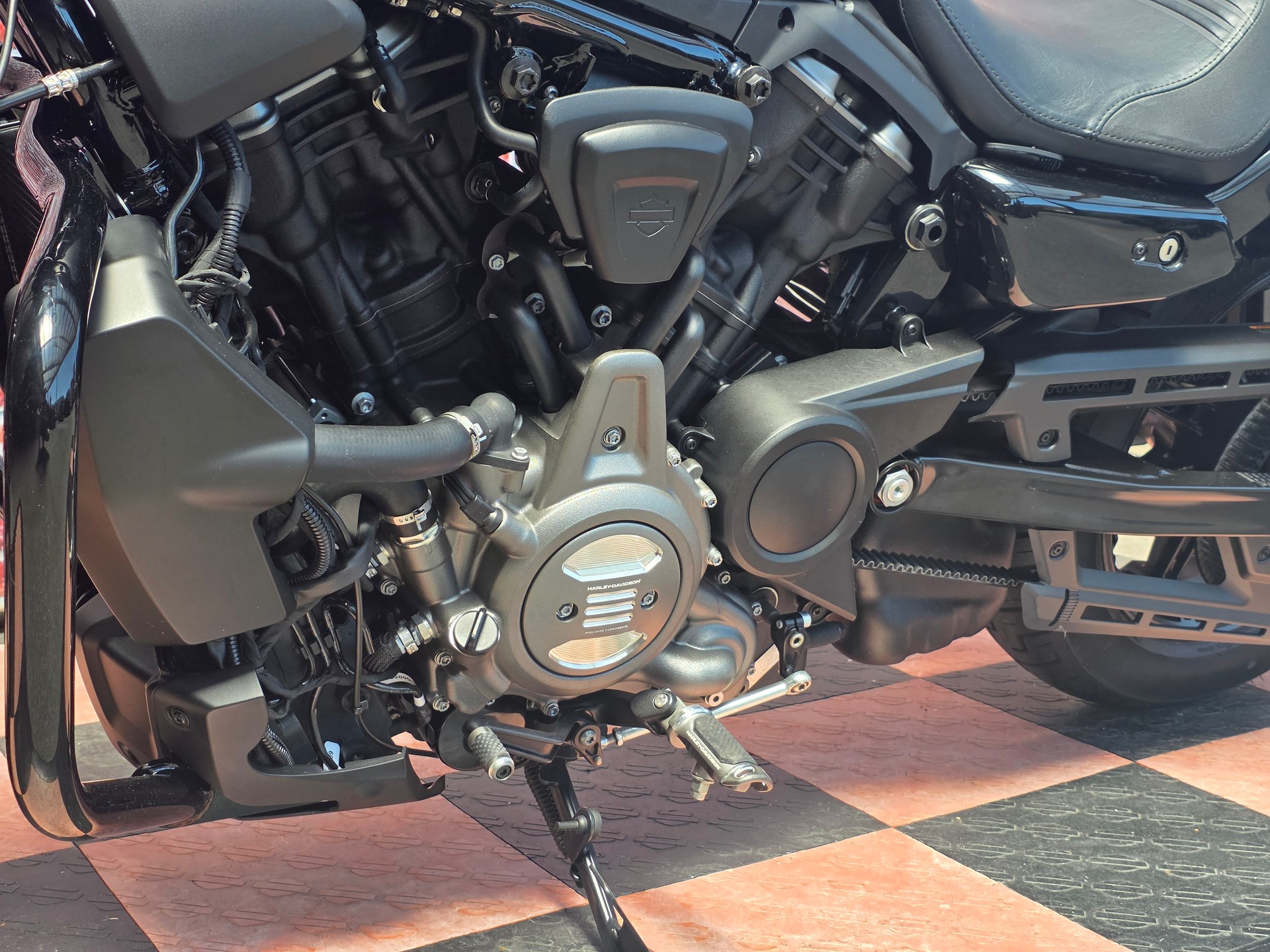 HARLEY-DAVIDSON RH 975 Nightster-image-12