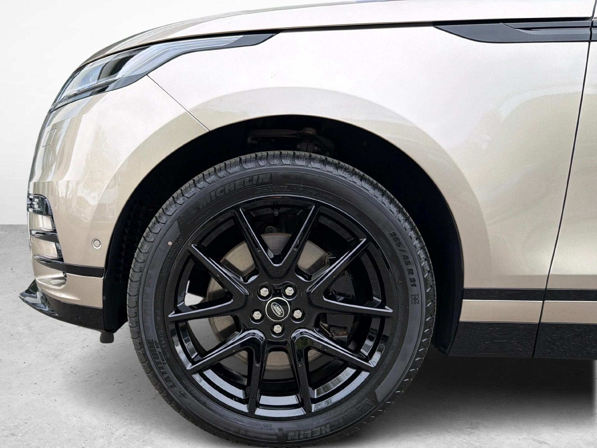 LAND ROVER Range Rover Velar 2.0 P400e Dynamic SE mit Panorama Glasschiebedach-image-17
