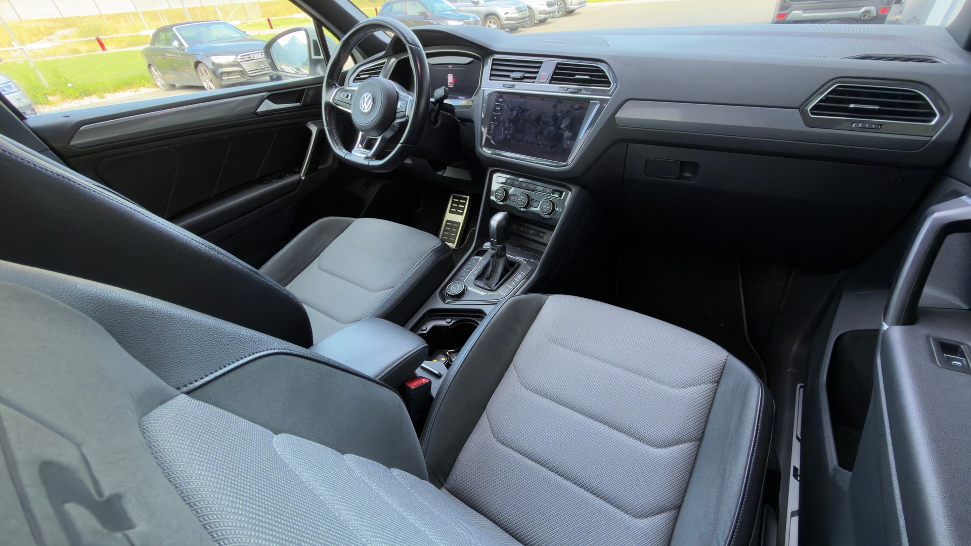 VW Tiguan 2.0 TDI SCR Highline DSG-image-12