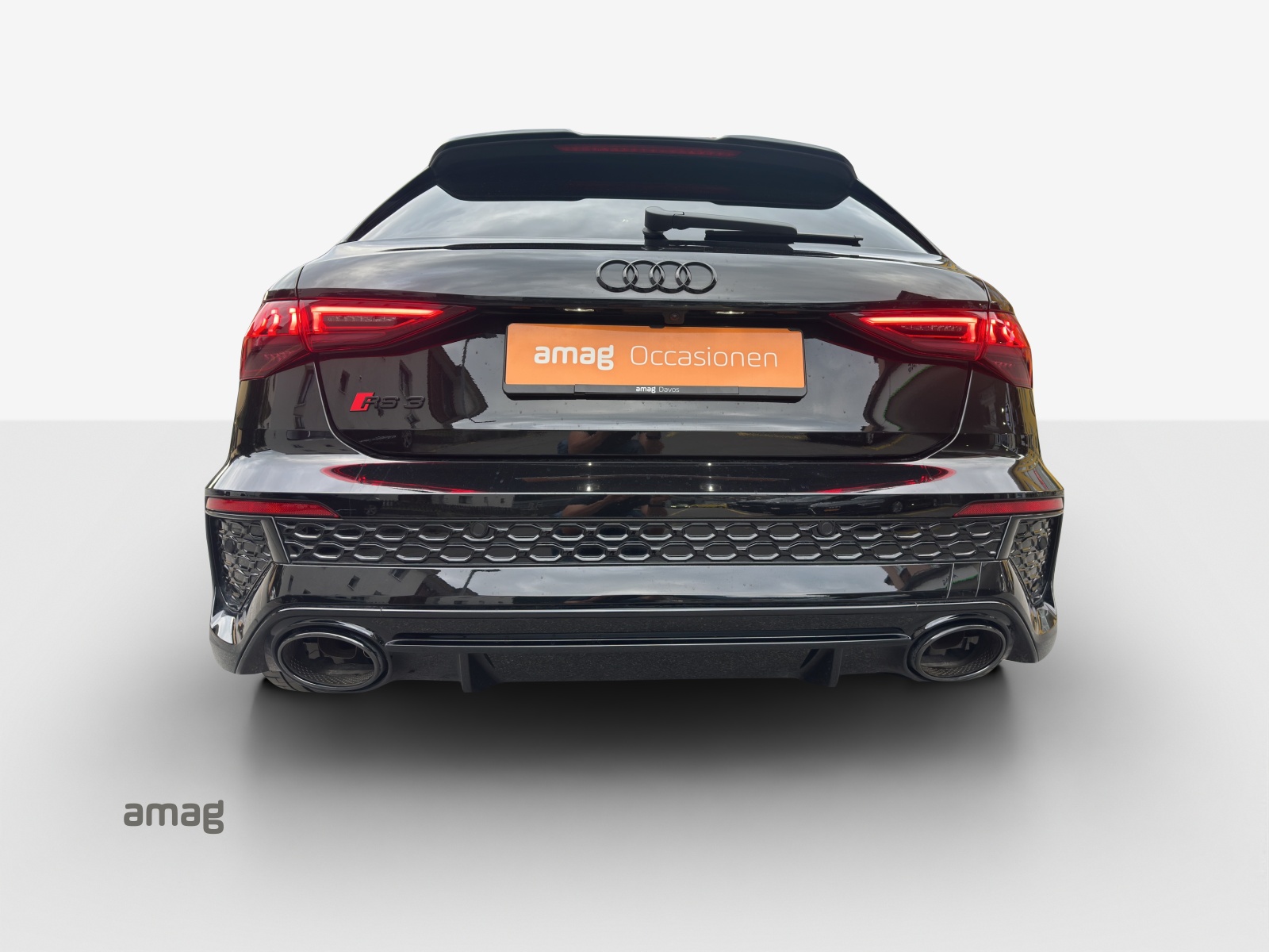 AUDI RS3 Sportback 2.5 TSI quattro S-tronic-image-2