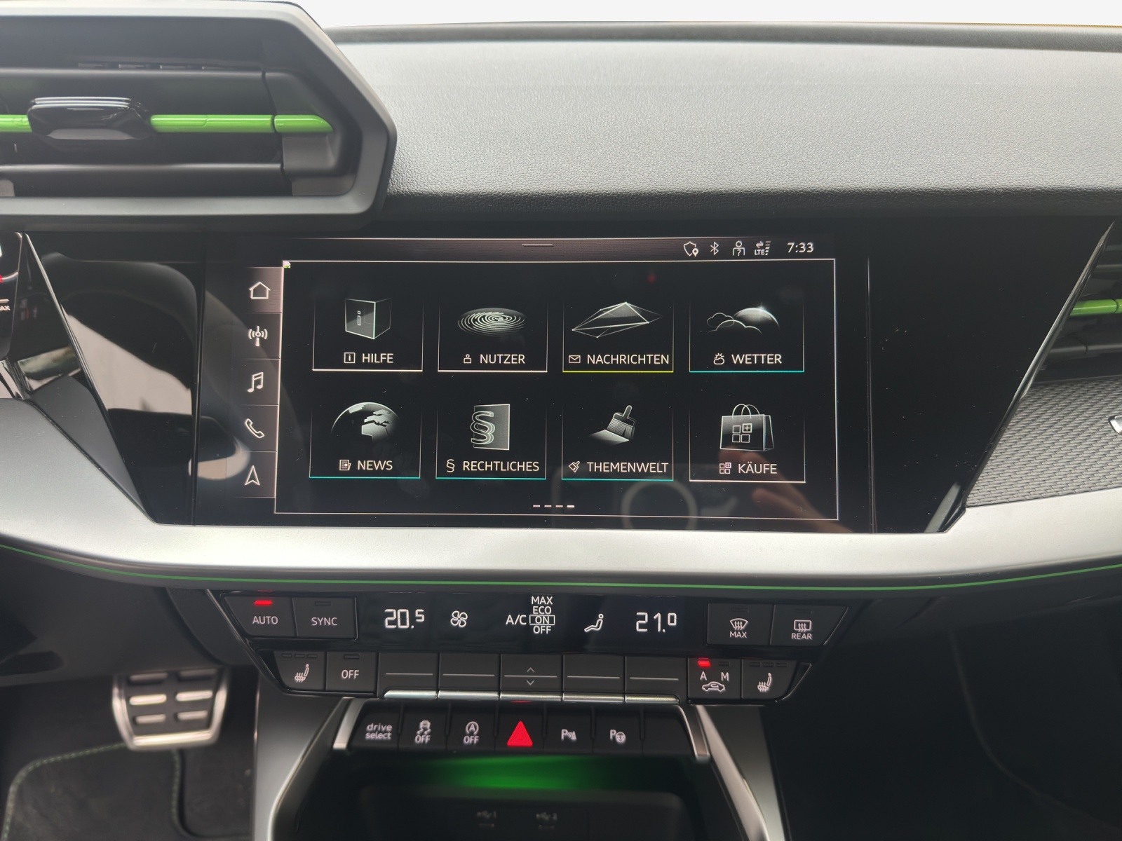 AUDI RS3 Sportback 2.5 TSI quattro S-tronic-image-5