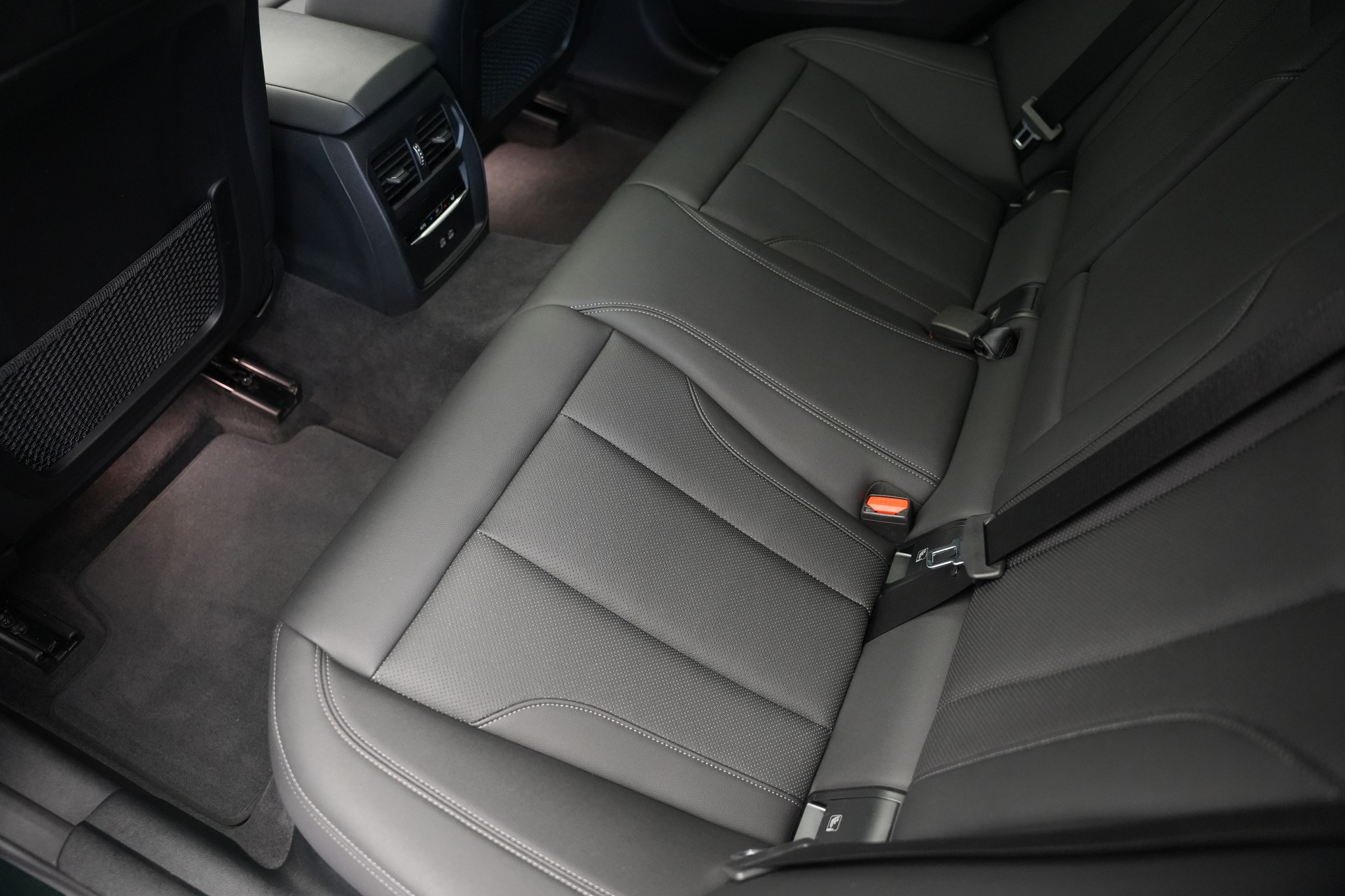 BMW M440i xDrive 48V Gran Coupé Steptronic *Sanremo grün* *Harman/Kardon* *Panorama*-image-13