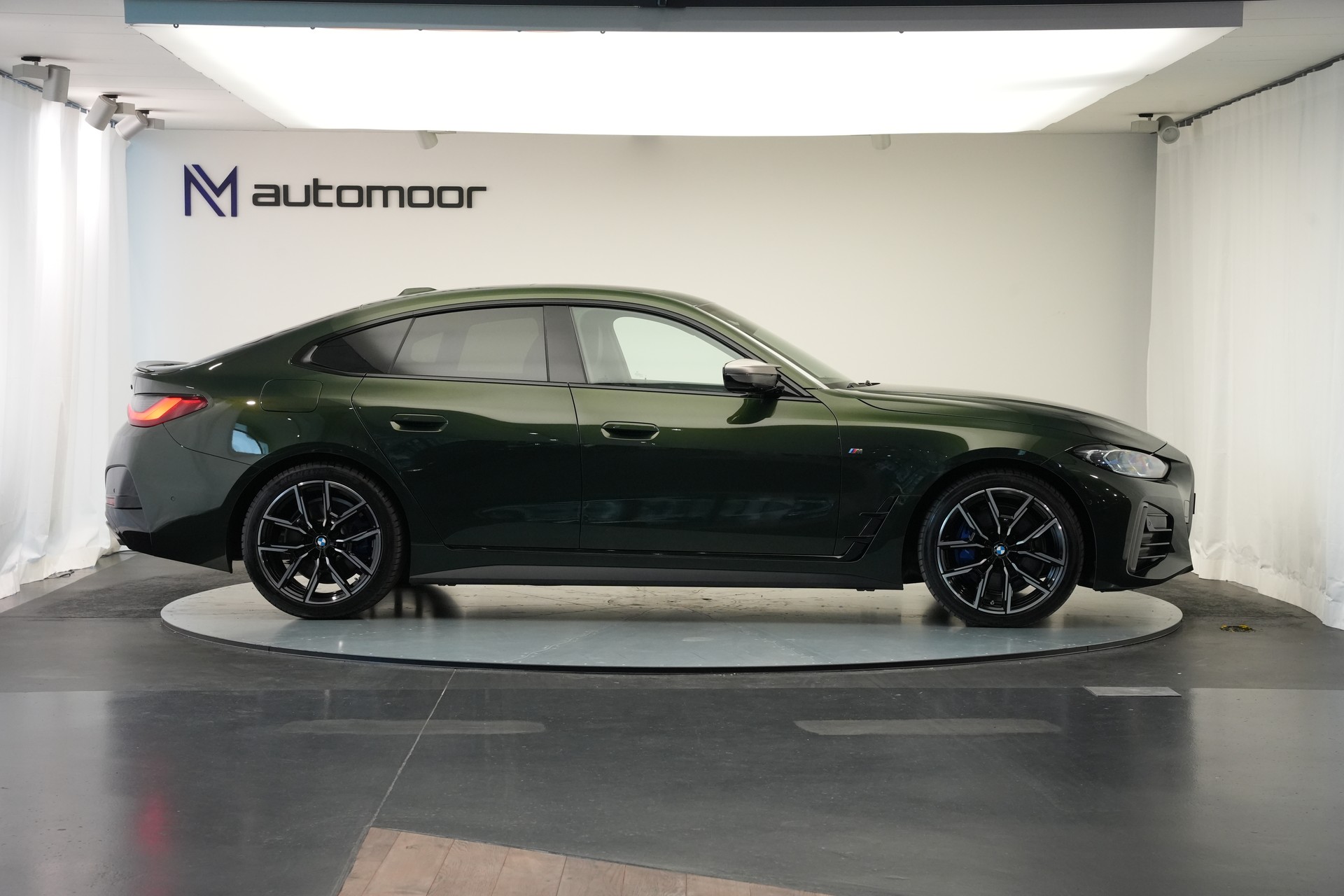 BMW M440i xDrive 48V Gran Coupé Steptronic *Sanremo grün* *Harman/Kardon* *Panorama*-image-3