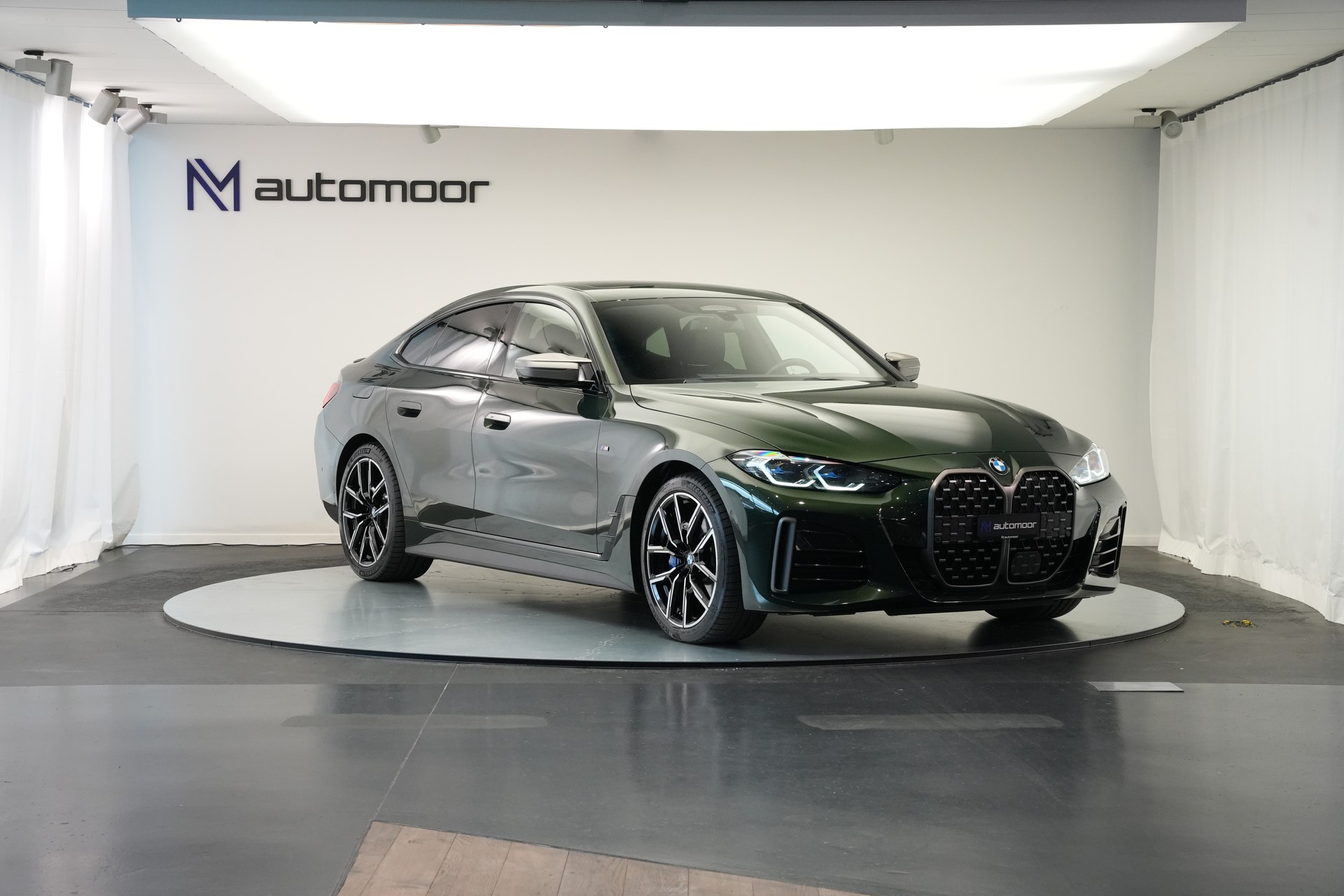 BMW M440i xDrive 48V Gran Coupé Steptronic *Sanremo grün* *Harman/Kardon* *Panorama*-image-2