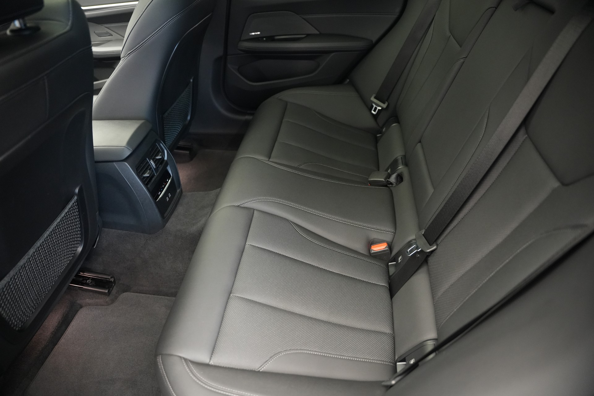 BMW M440i xDrive 48V Gran Coupé Steptronic *Sanremo grün* *Harman/Kardon* *Panorama*-image-14