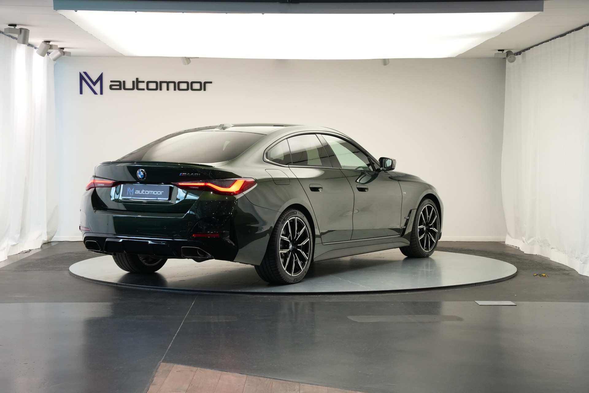 BMW M440i xDrive 48V Gran Coupé Steptronic *Sanremo grün* *Harman/Kardon* *Panorama*-image-4