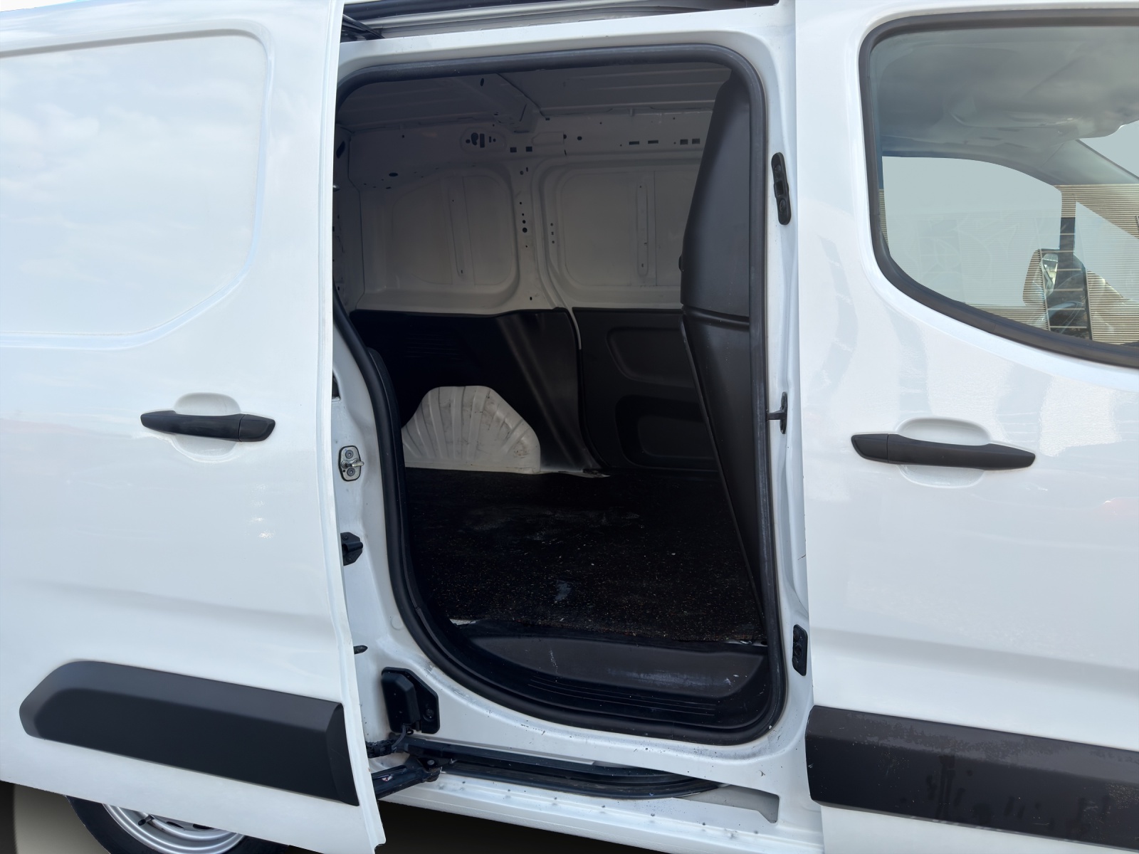 PEUGEOT Partner 1.5 Blue HDi s/s Premium 1000kg-image-18