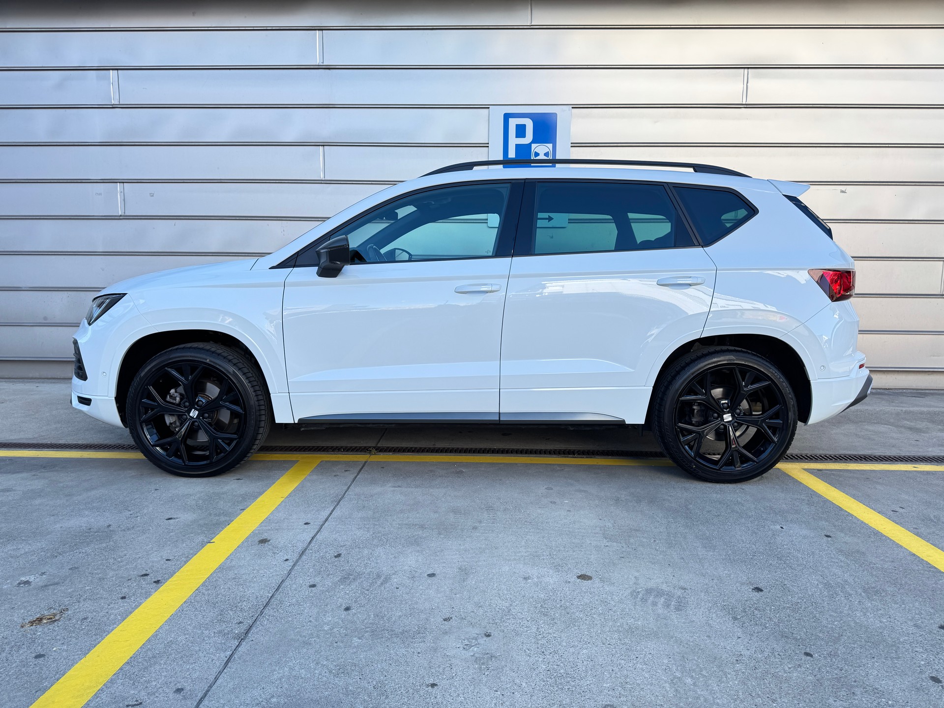 SEAT Ateca 2.0 TSI FR 4Drive DSG-image-1
