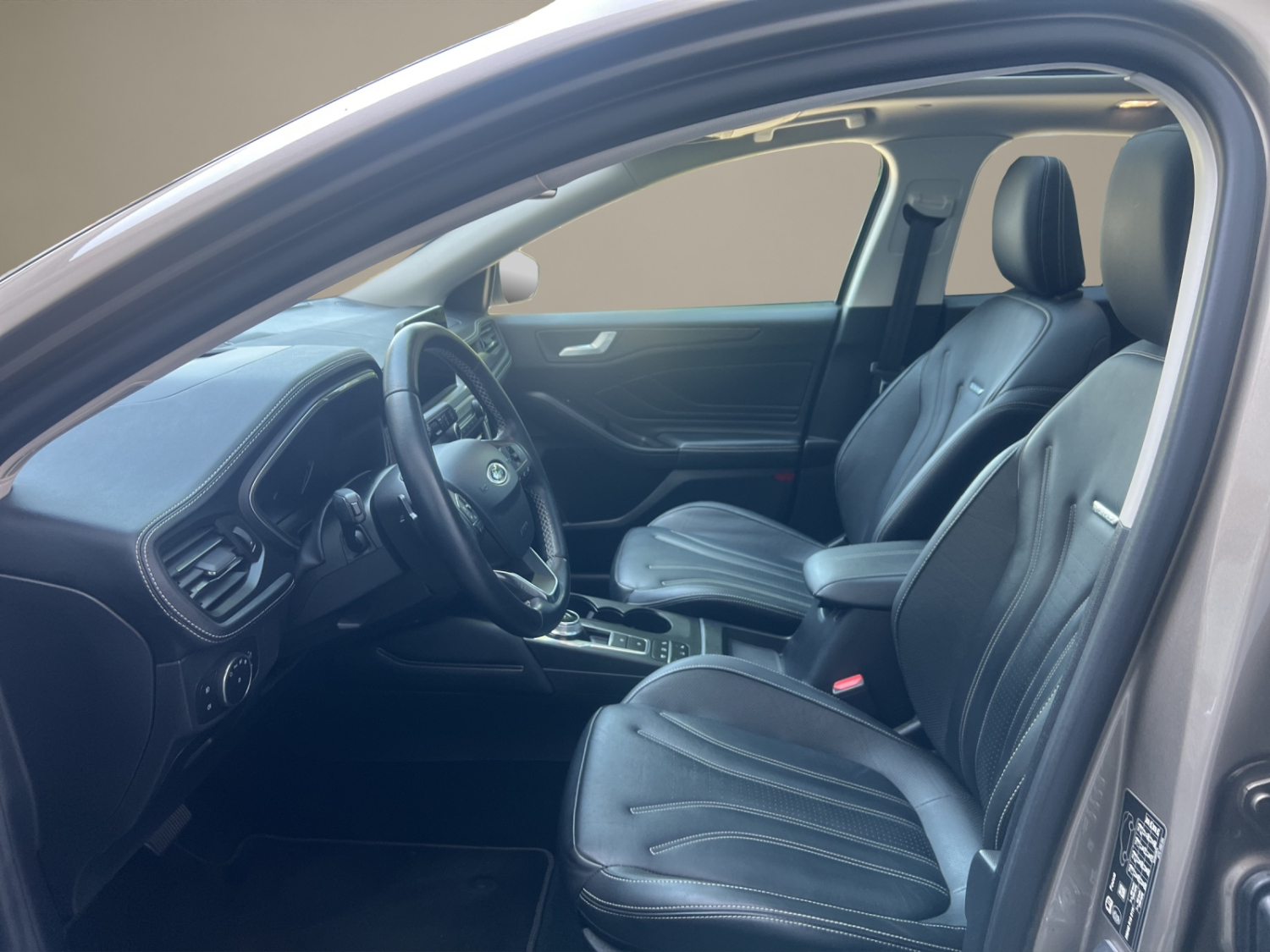 FORD Focus 2.0 EcoBlue 150 Vignale-image-8