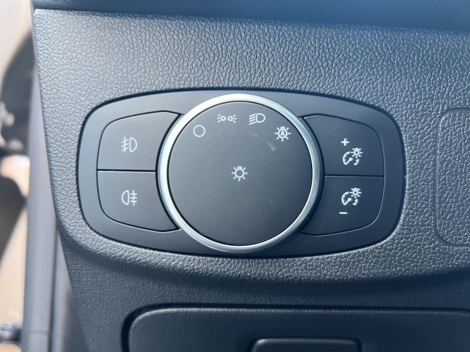 FORD Focus 2.0 EcoBlue 150 Vignale-image-18