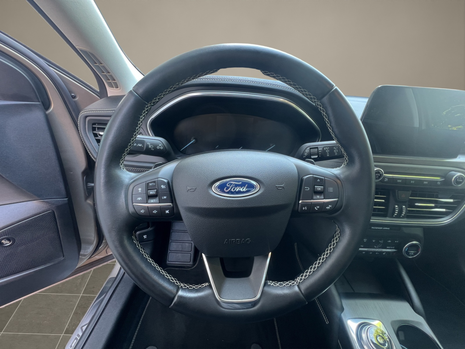 FORD Focus 2.0 EcoBlue 150 Vignale-image-11