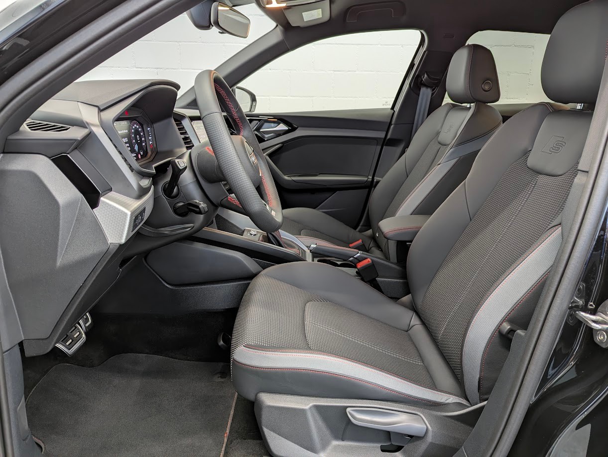 AUDI A1 Sportback 1.5 35 TFSI S Line S-Tronic*5J GAR 2x S-LINE VOLL-LED 18 ZOLL ACC KEYLESS VIRTUAL DAB+*-image-3