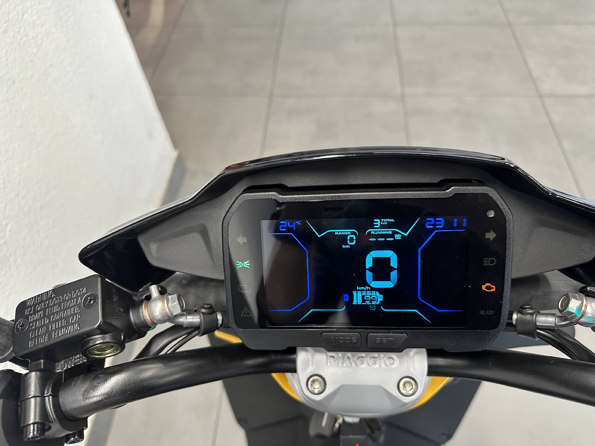 PIAGGIO 1 Active | Occasion | nur 23 km | Elektro Roller | Top Zustand-image-9