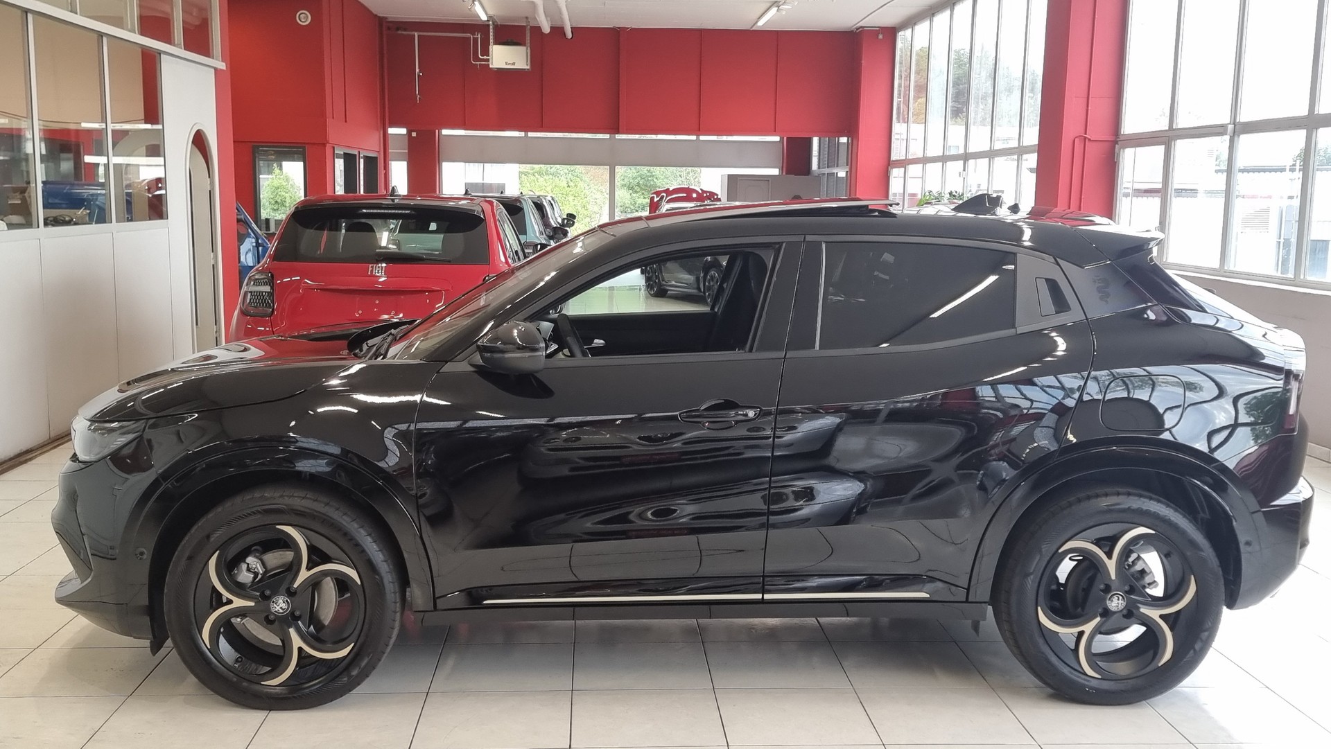 ALFA ROMEO Junior 1.2 Intensa Sky-showroom-element-2