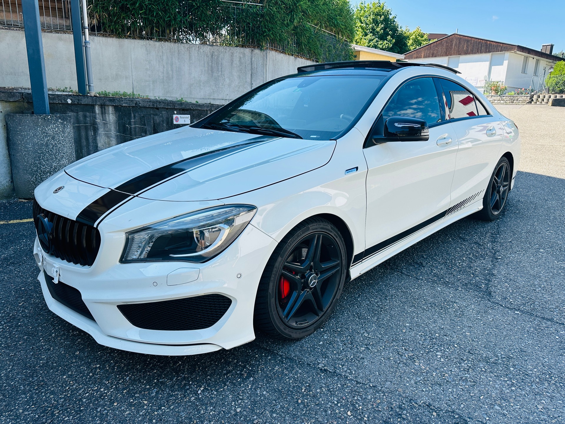 MERCEDES-BENZ CLA 200 AMG Line 7G-DCT-image-1