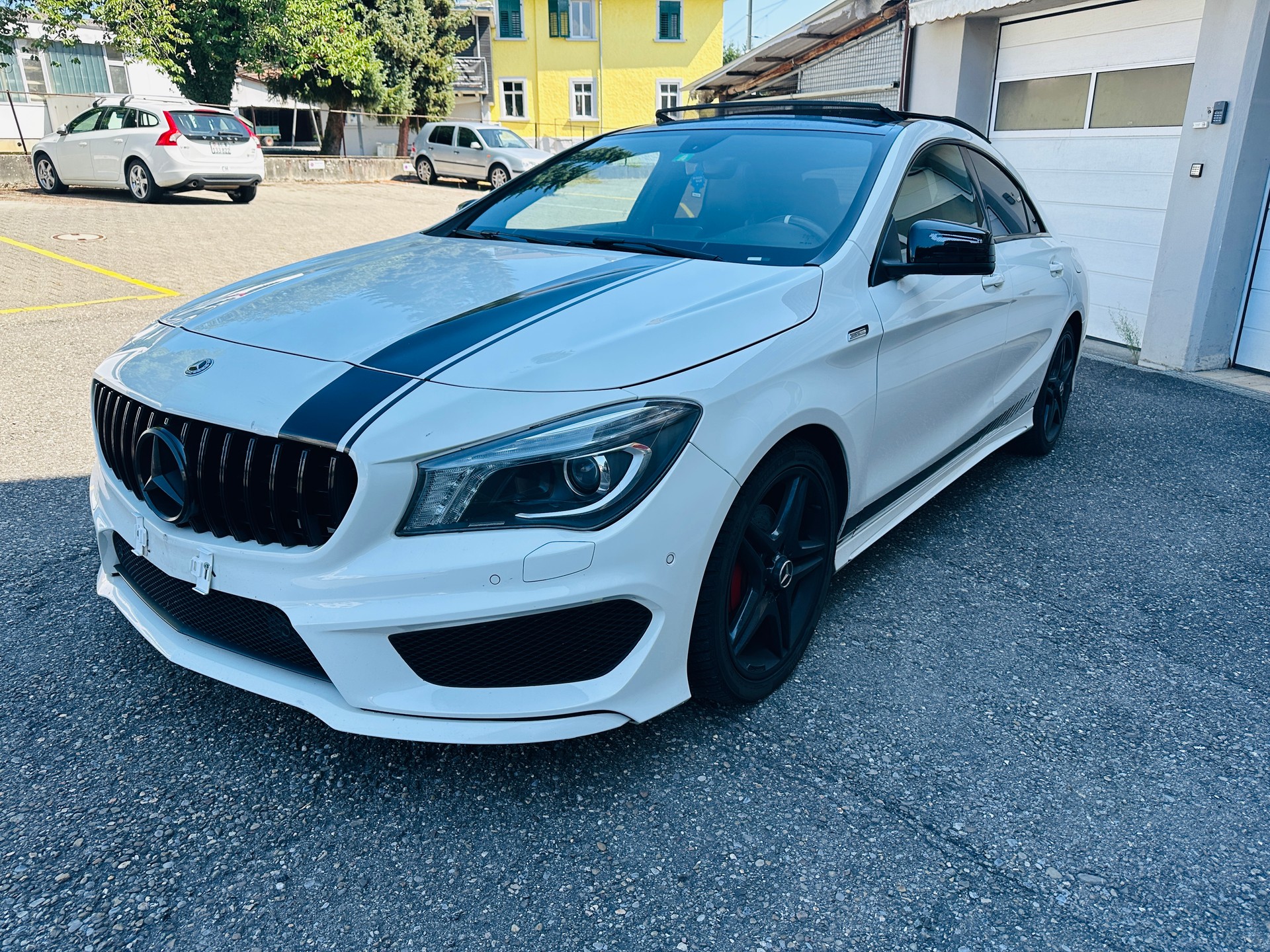 MERCEDES-BENZ CLA 200 AMG Line 7G-DCT-image-3