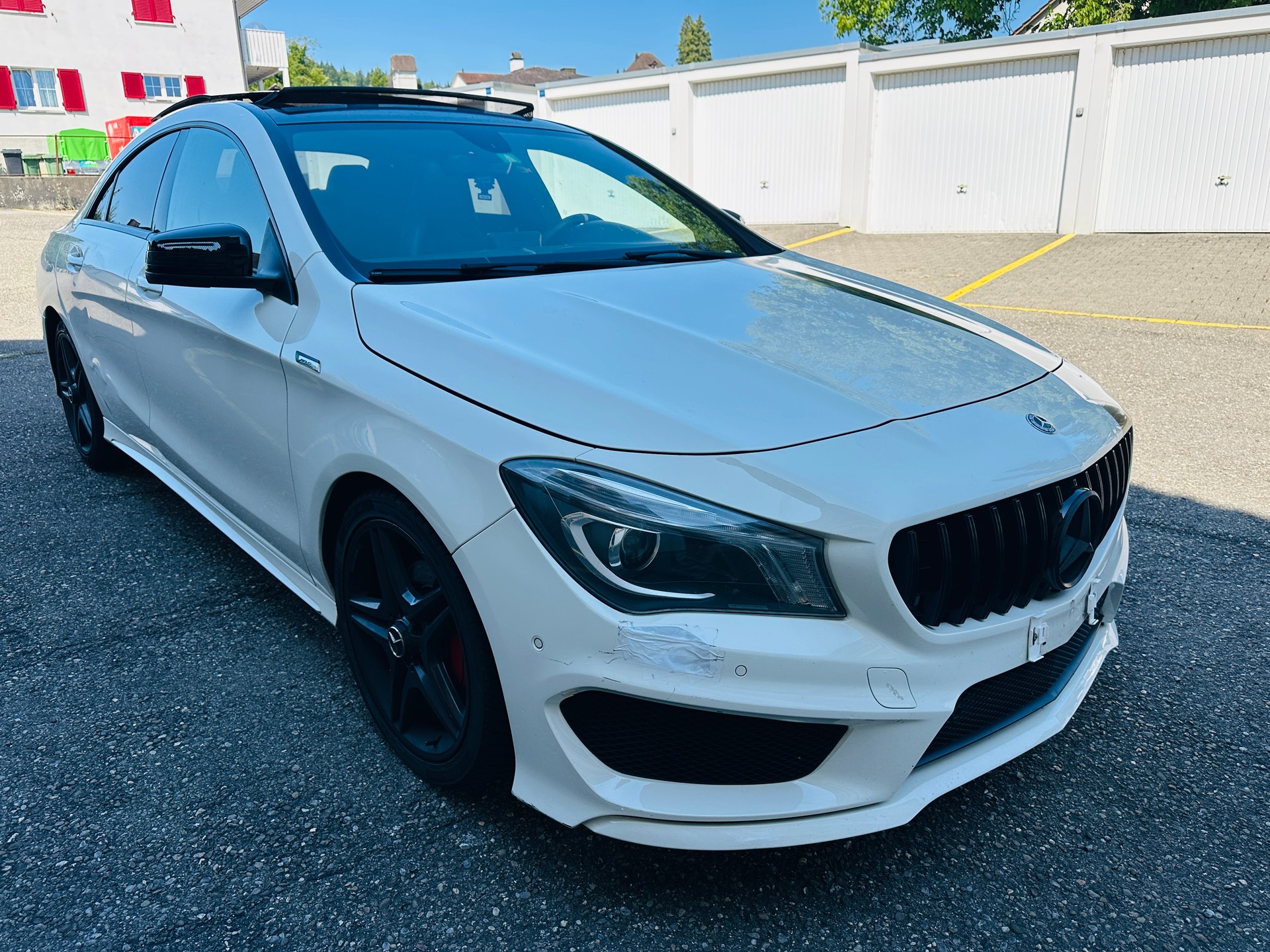 MERCEDES-BENZ CLA 200 AMG Line 7G-DCT-image-4