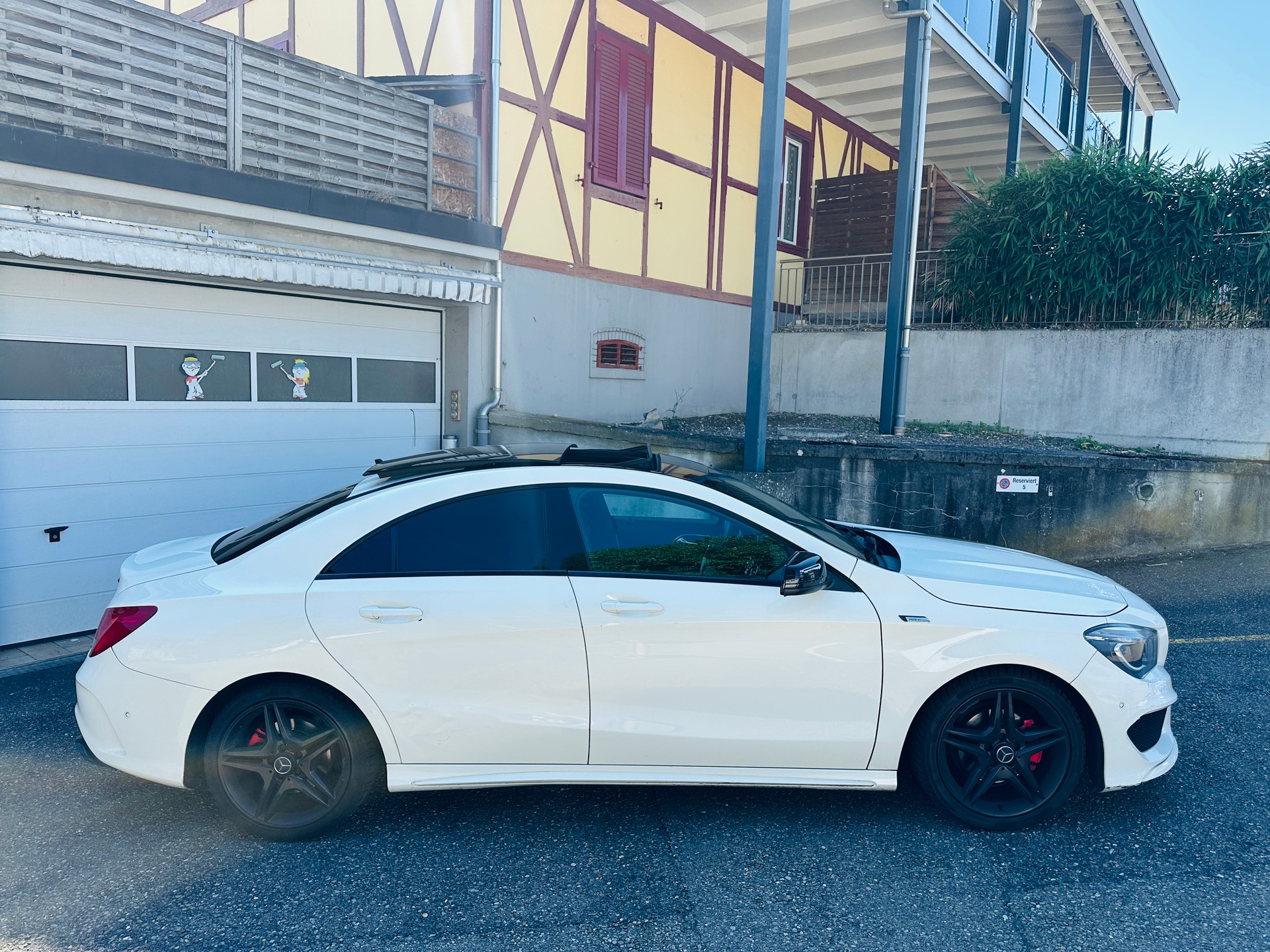 MERCEDES-BENZ CLA 200 AMG Line 7G-DCT-image-5