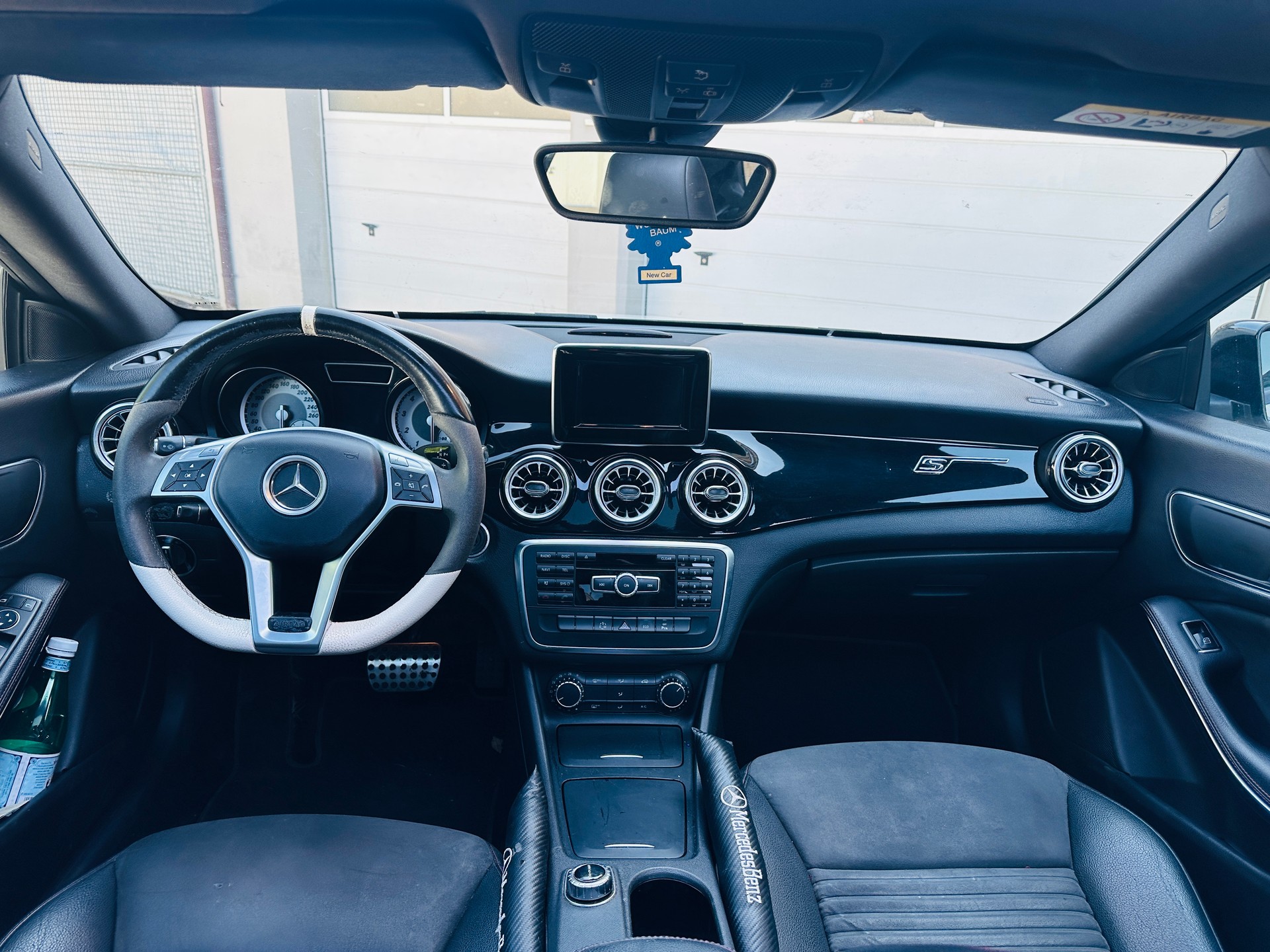 MERCEDES-BENZ CLA 200 AMG Line 7G-DCT-image-11