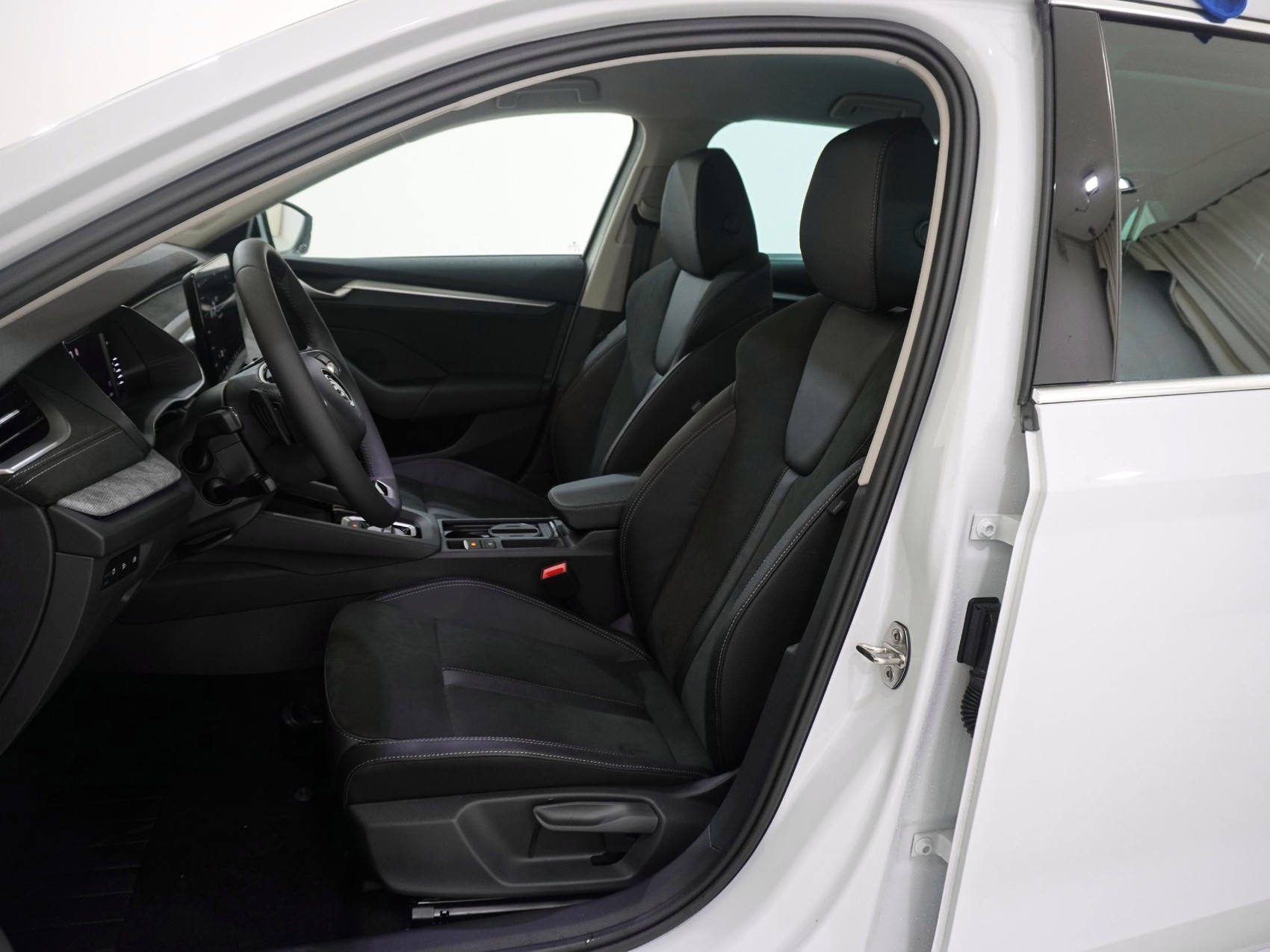 SKODA Octavia 1.5 TSI mHEV Selection-Lounge DSG-image-12