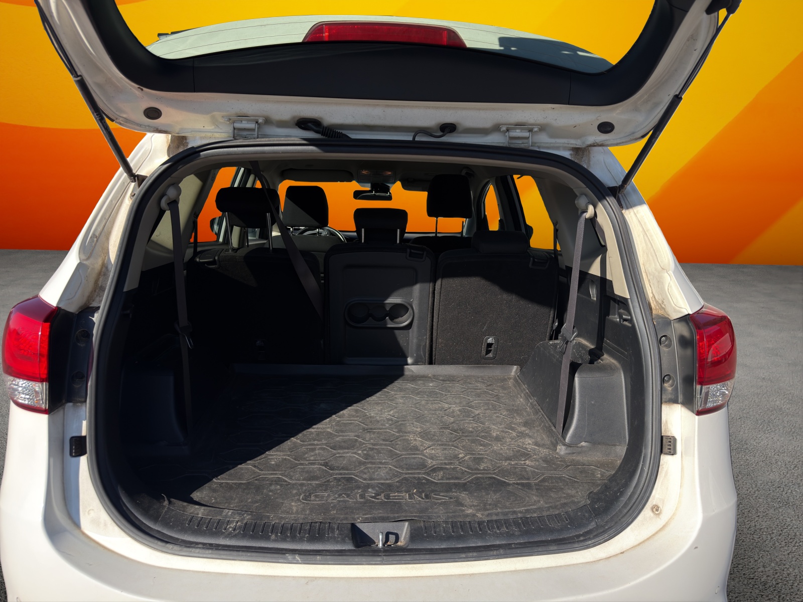 KIA Carens 1.7 CRDi Trend-image-12