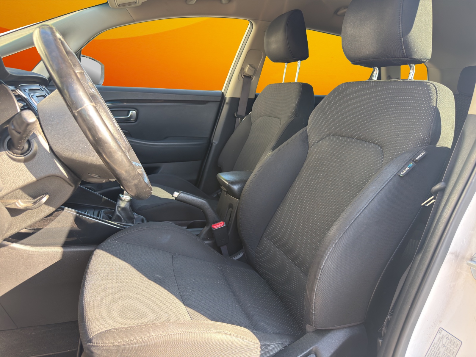 KIA Carens 1.7 CRDi Trend-image-10