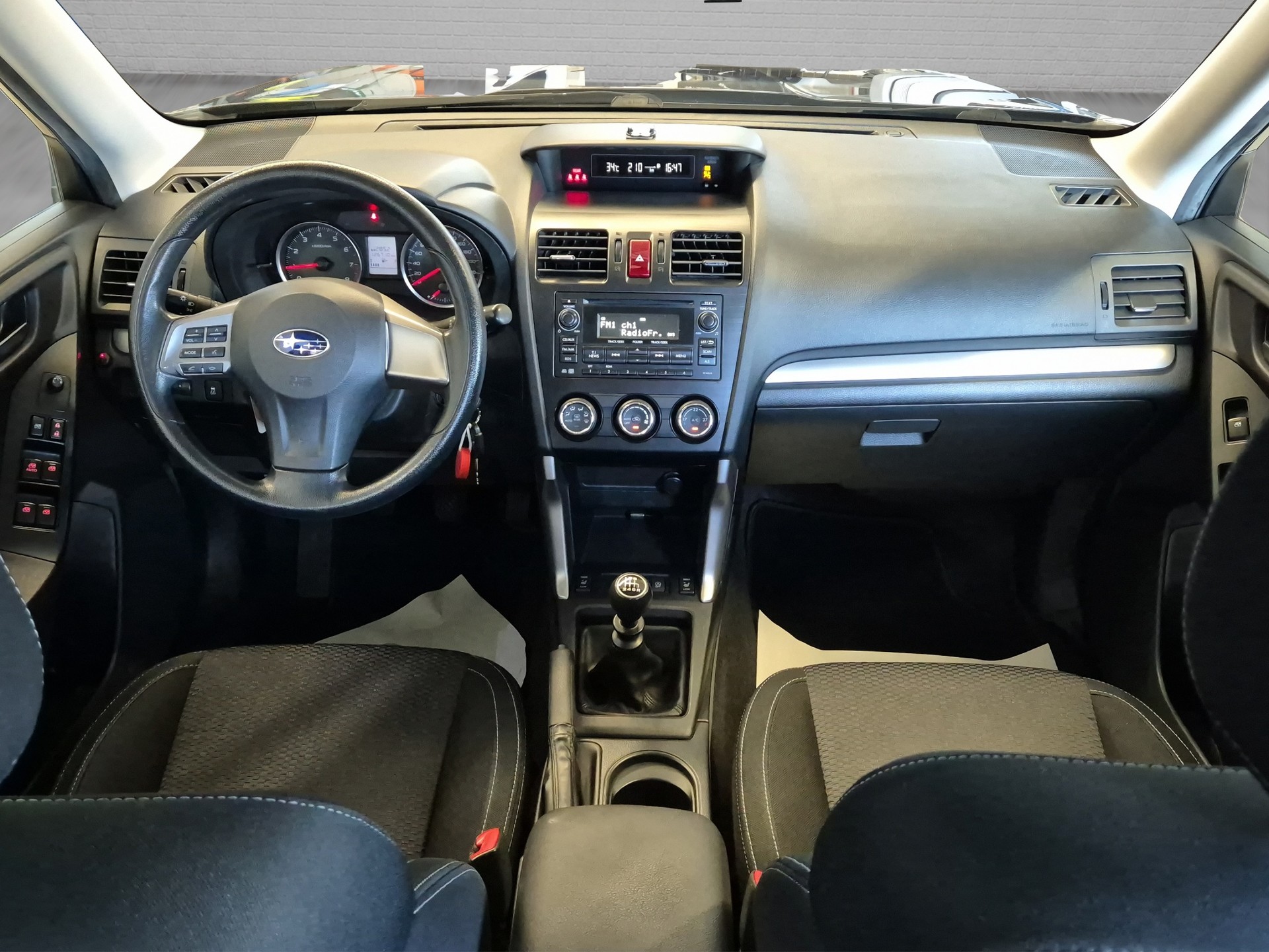 SUBARU Forester 2.0i Advantage AWD-image-15