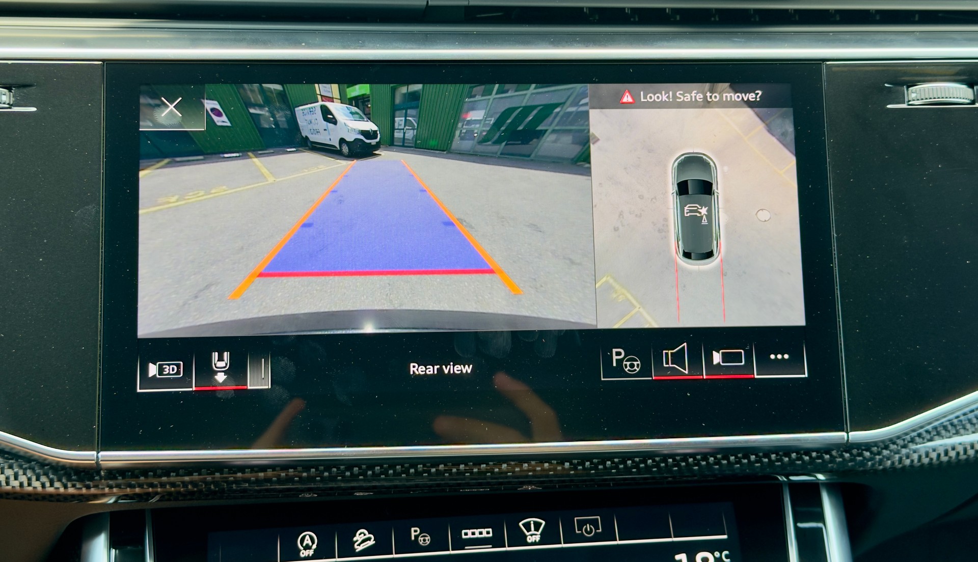 AUDI SQ8 SUV TFSI quattro tiptronic 4.0 V8-image-9