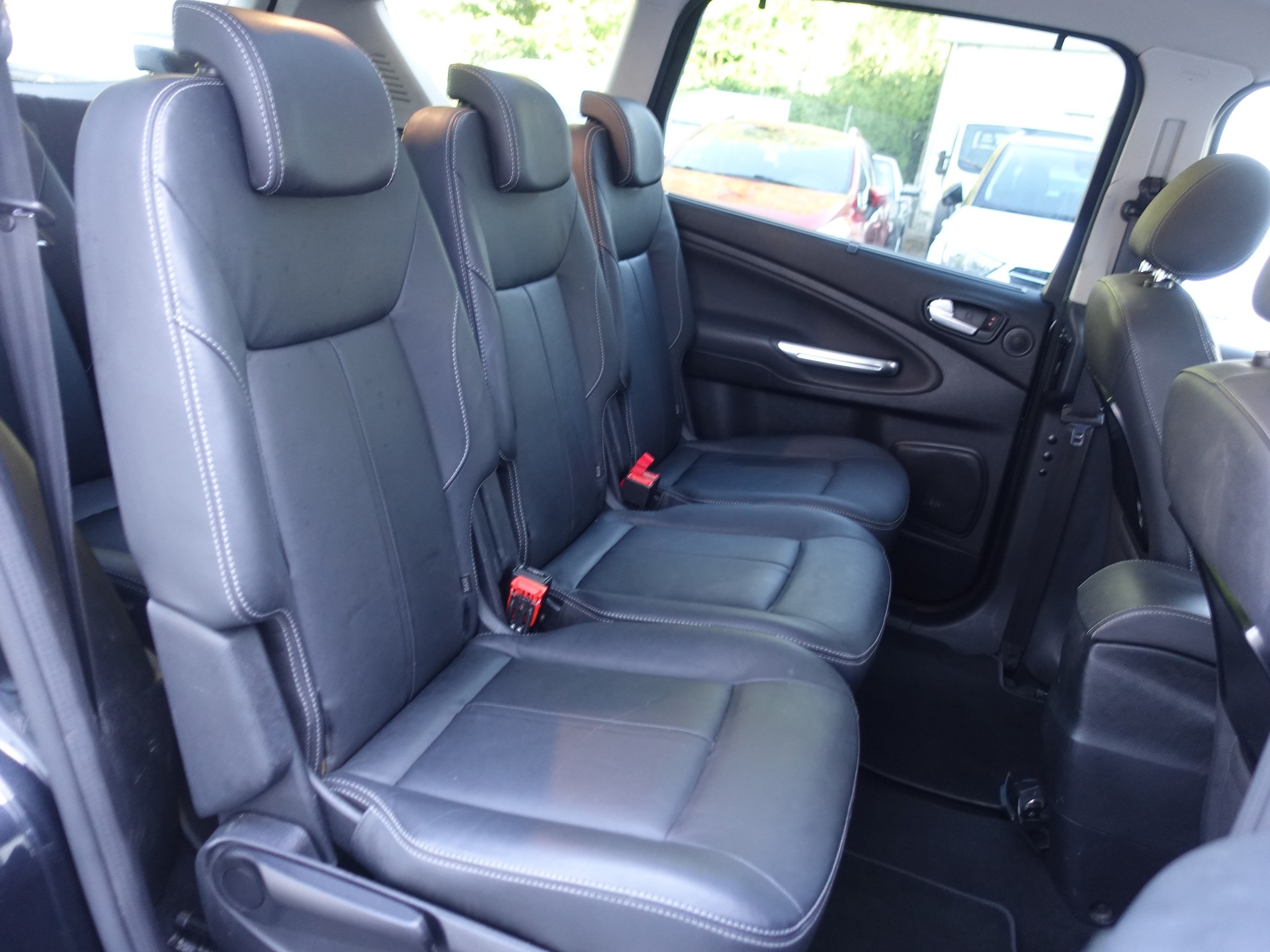 FORD S-Max 2.0 SCTi TitaniumS PowerShift-image-17