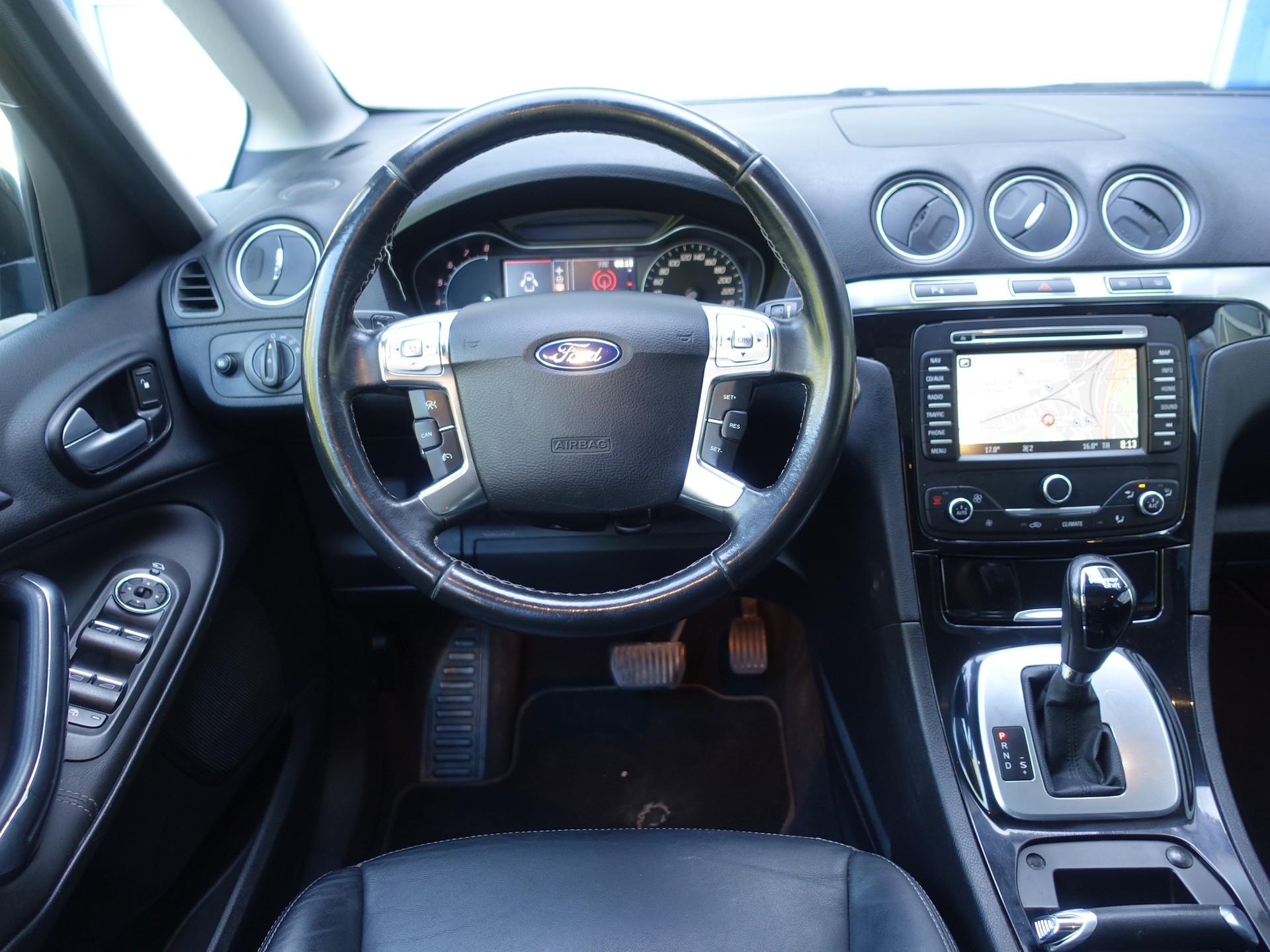 FORD S-Max 2.0 SCTi TitaniumS PowerShift-image-10