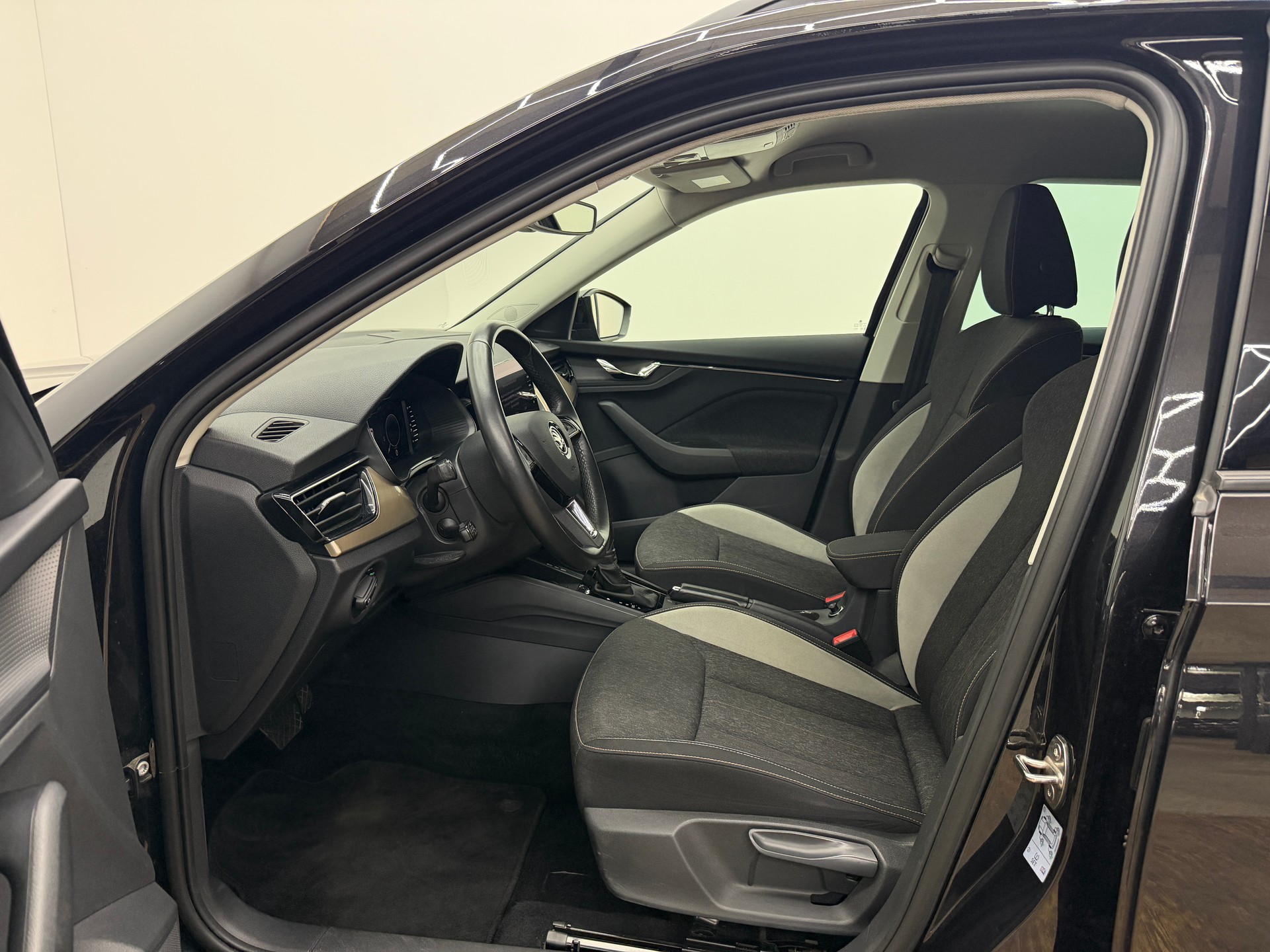 SKODA Kamiq 1.0 TSI Style DSG-image-8