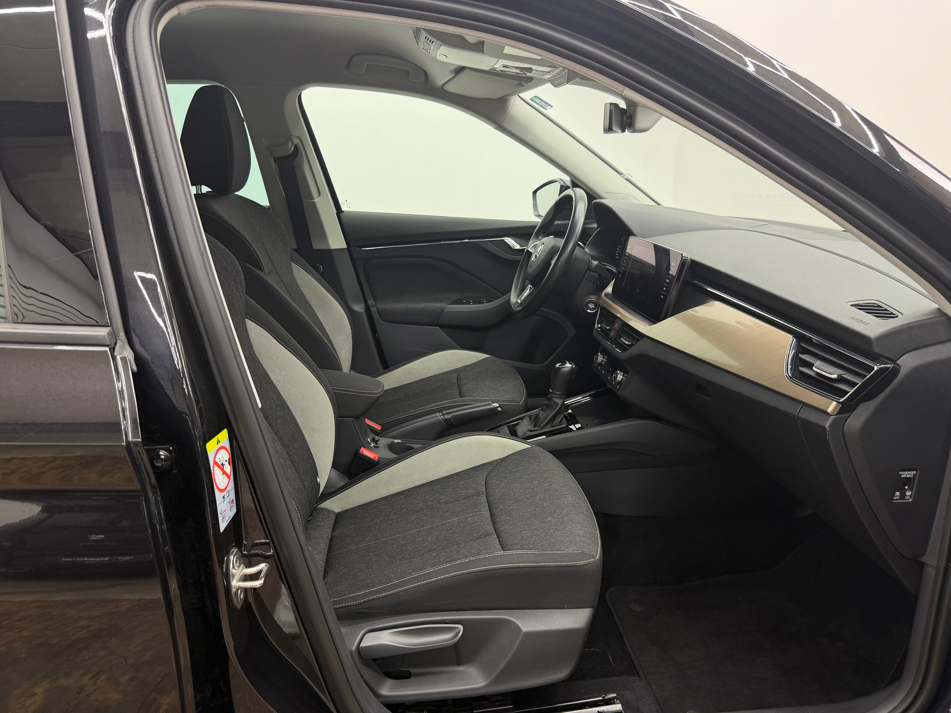 SKODA Kamiq 1.0 TSI Style DSG-image-10
