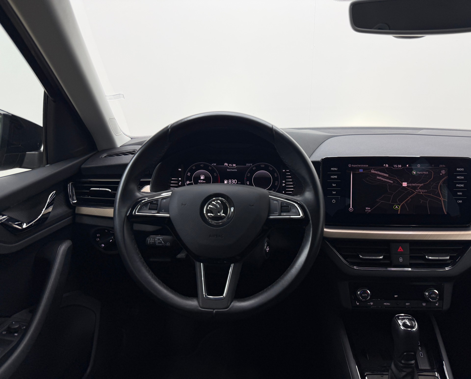 SKODA Kamiq 1.0 TSI Style DSG-image-16