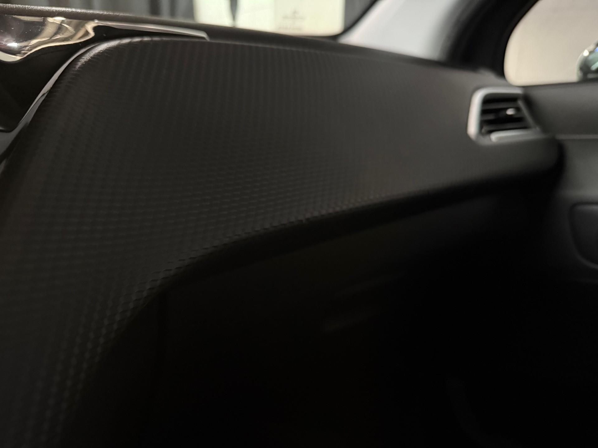 PEUGEOT 2008 1.2 PureTech Féline-image-17