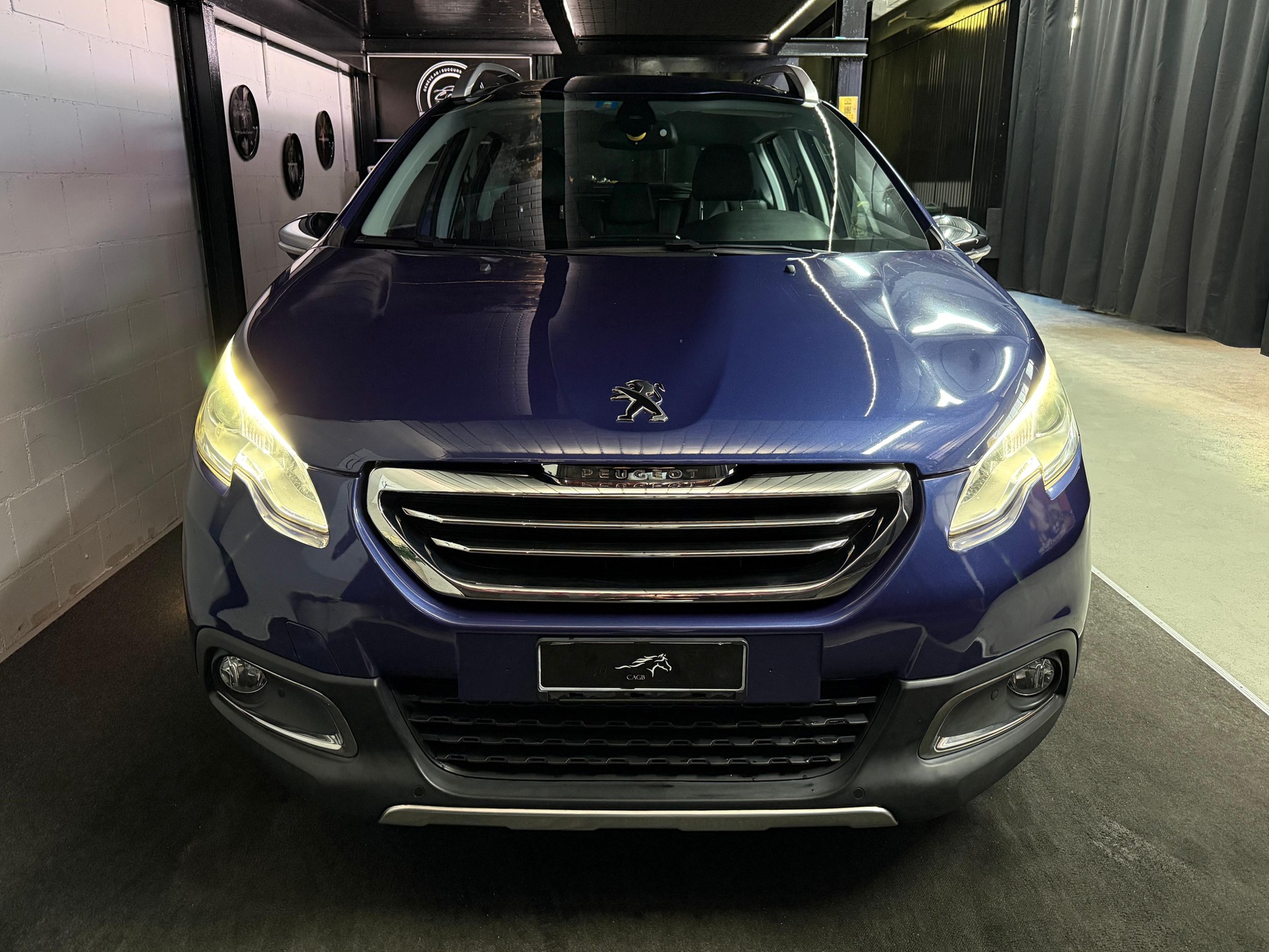 PEUGEOT 2008 1.2 PureTech Féline-image-8