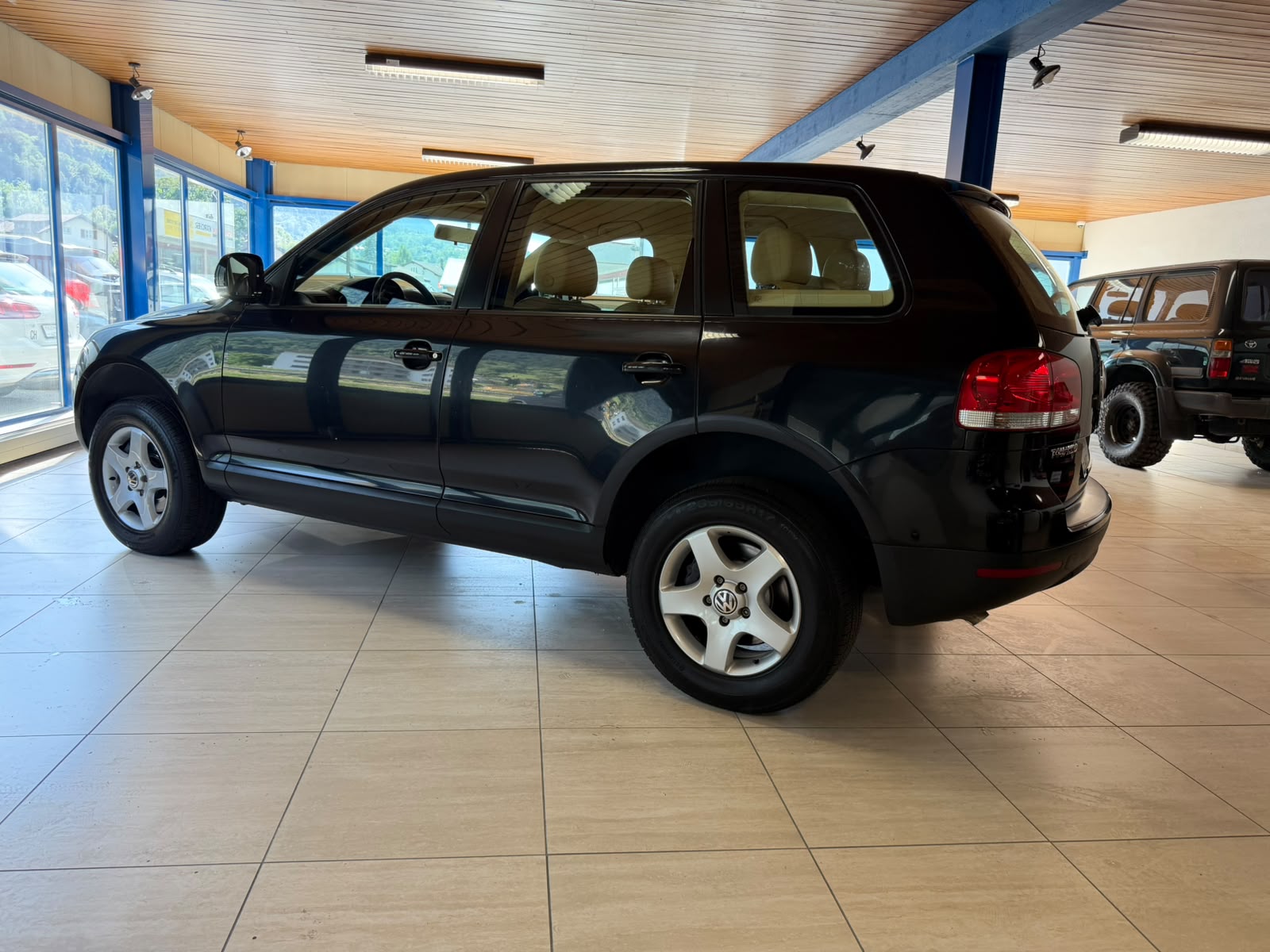 VW Touareg 3.0 TDI-image-5