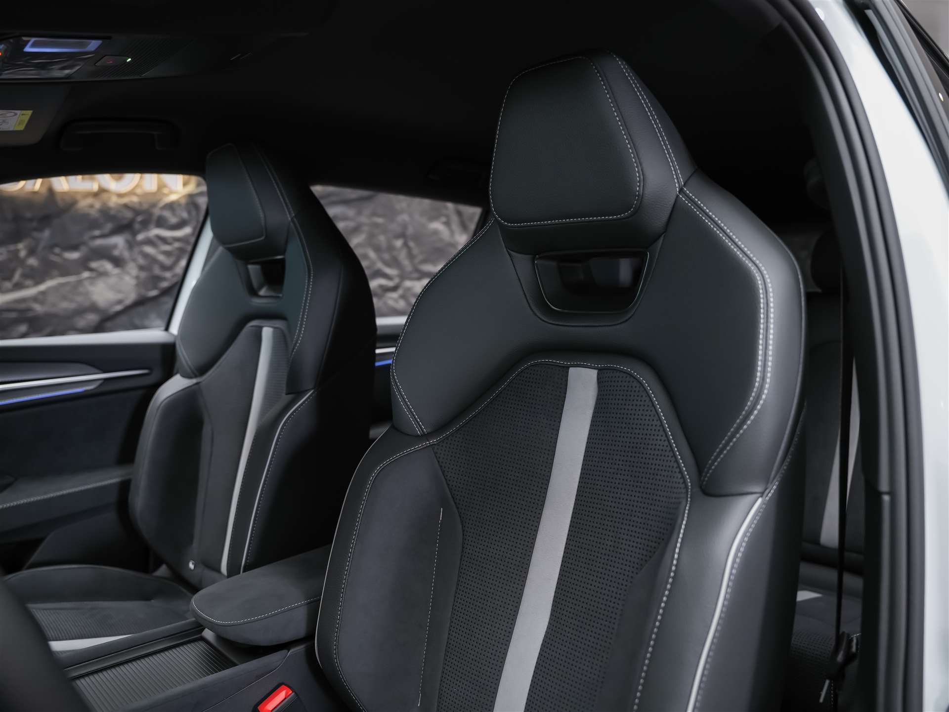 SKODA Kodiaq 2.0 TDI Sportline 4x4 *Matrix LED*Anhängerkupplung*-image-9