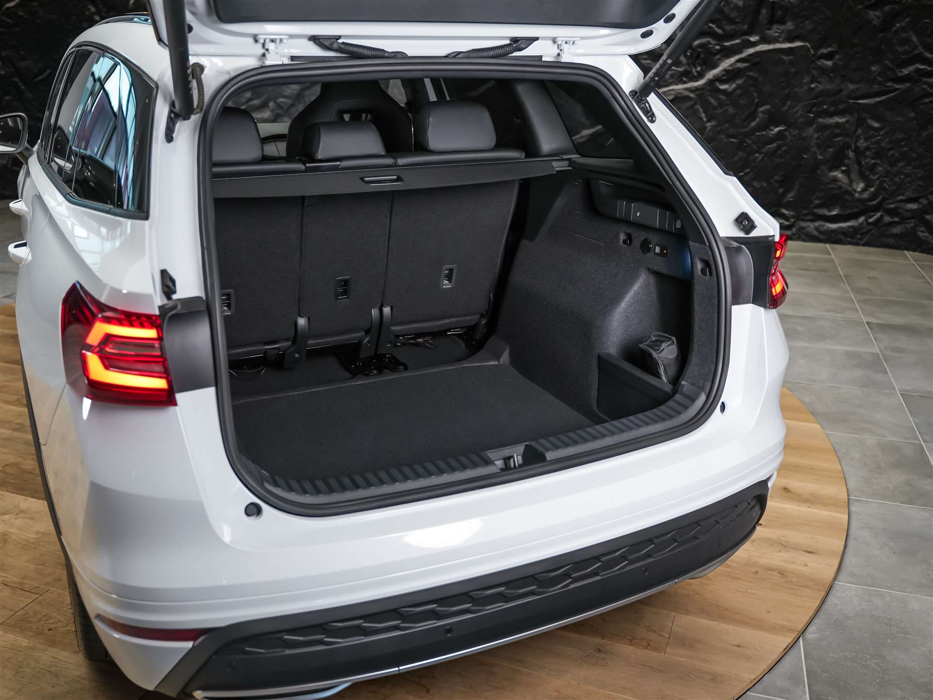 SKODA Kodiaq 2.0 TDI Sportline 4x4 *Matrix LED*Anhängerkupplung*-image-43