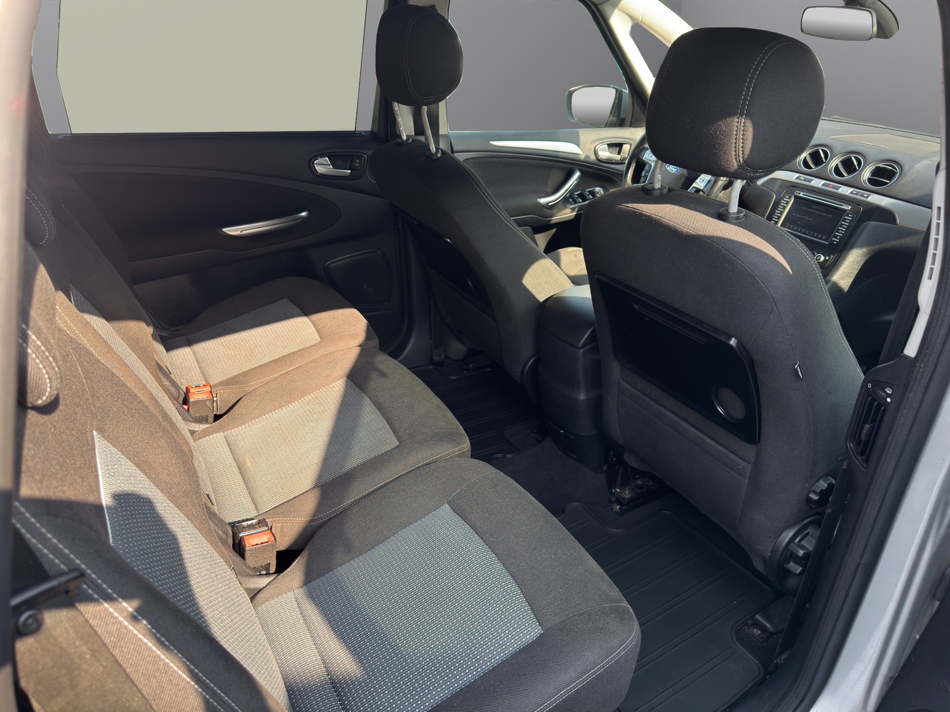 FORD S-Max 2.0 TDCi Titanium PowerShift-image-9