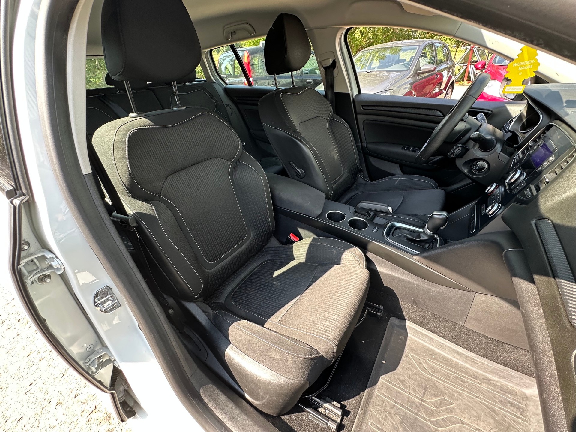 RENAULT Mégane Grandtour 1.5 dCi Business Line EDC-image-8