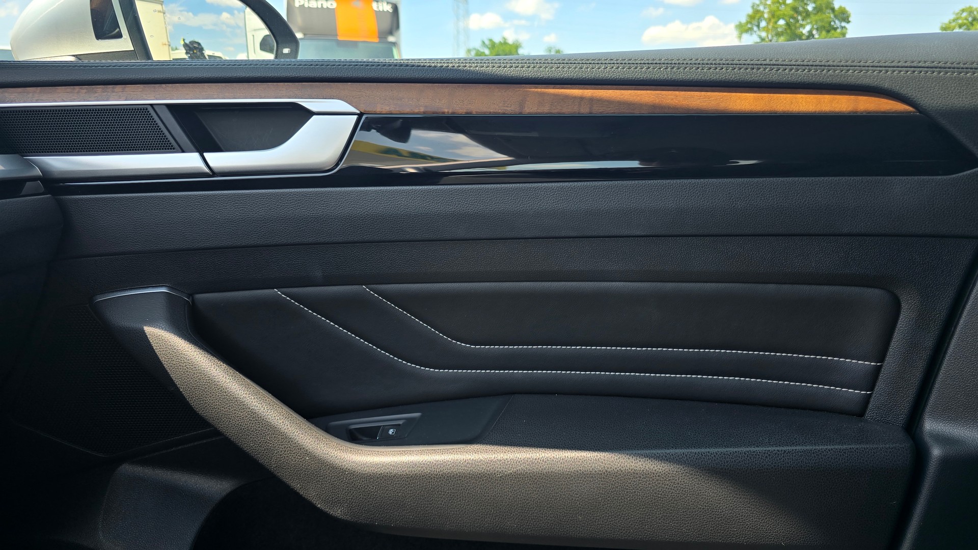 VW Arteon SB 2.0 TDI Elegance 4Motion DSG-image-24